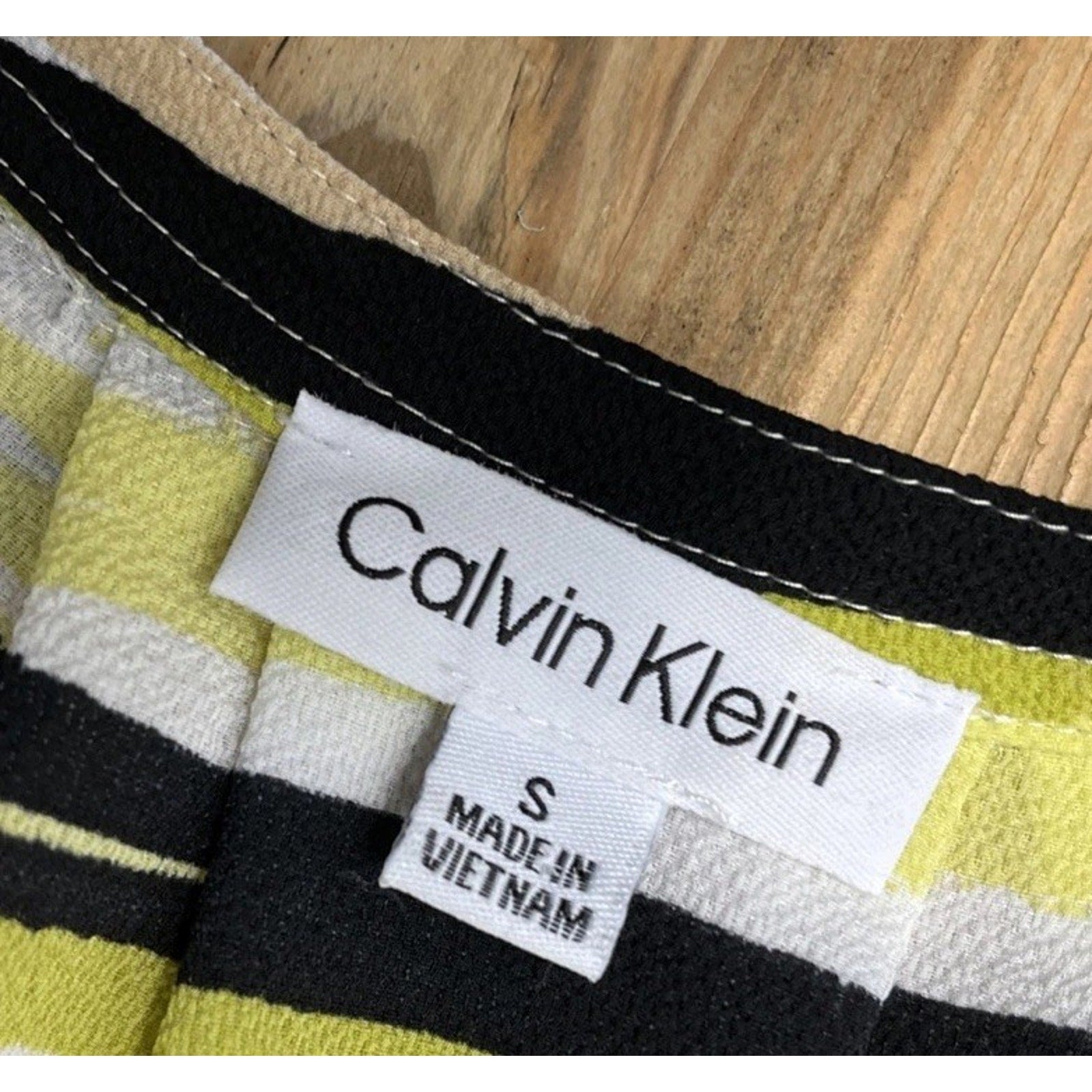 Calvin Klein Blouse Shirt Top Short Sleeve Summer Work Career Size Small