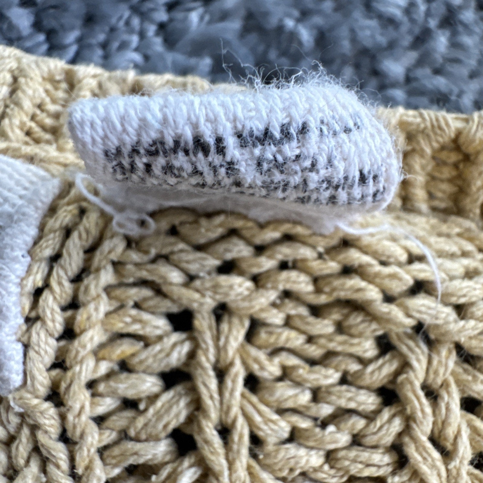 Merona Vintage Silk Cotton Yellow V-Neck Cable Knit Sweater Women’s Size Large