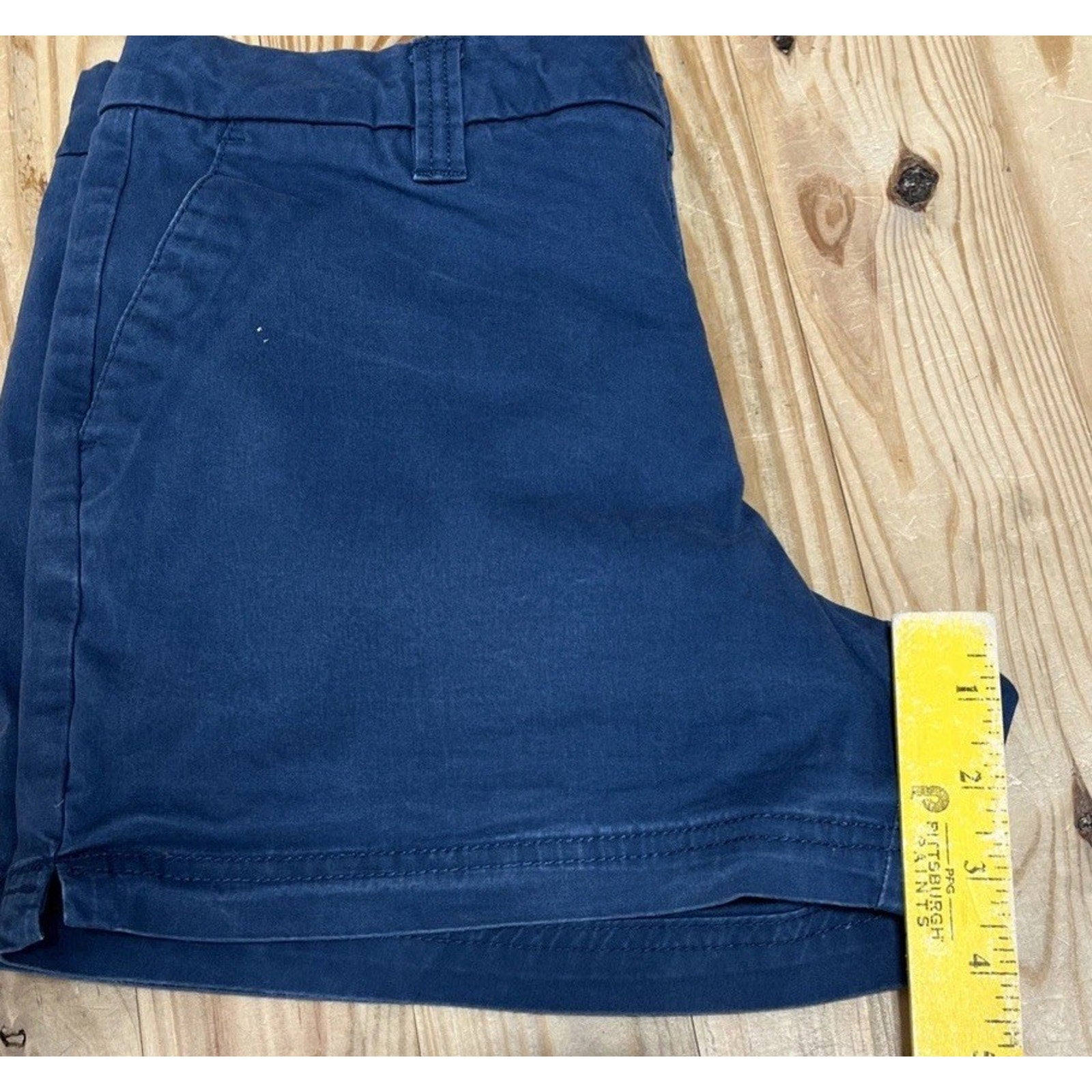 NWT Magellan Outdoors Happy Camper Moonlit Ocean Shorts Womens Size 4