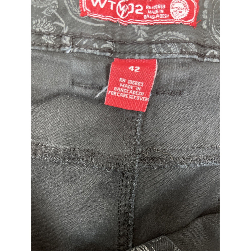 WT02 Mens Paisley Shorts Sz.42 Black