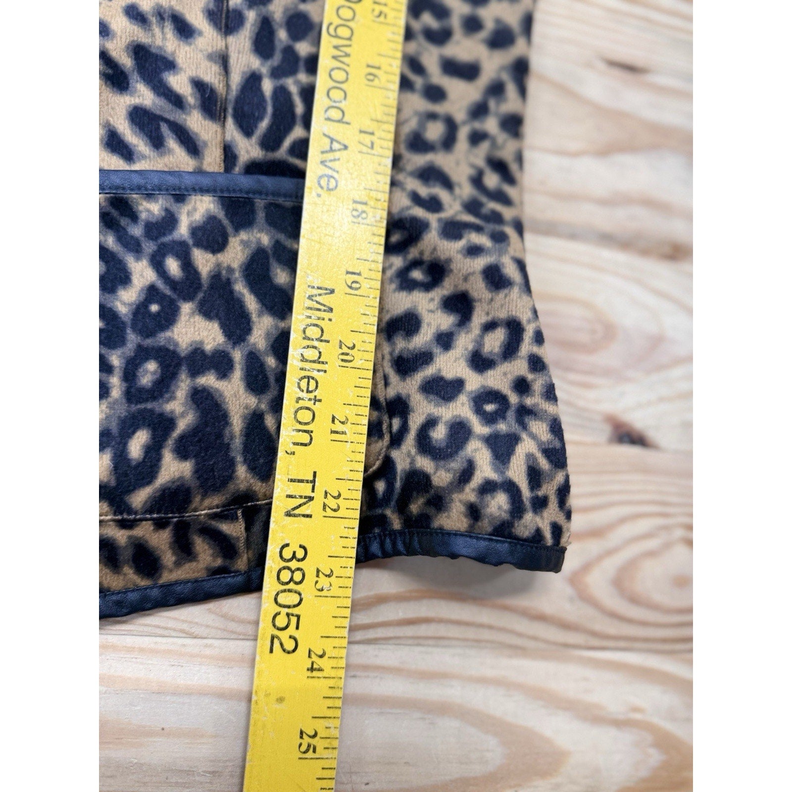 Chico's Leopard Faux Fur Faux Leather Trim Women’s Size 1 Medium