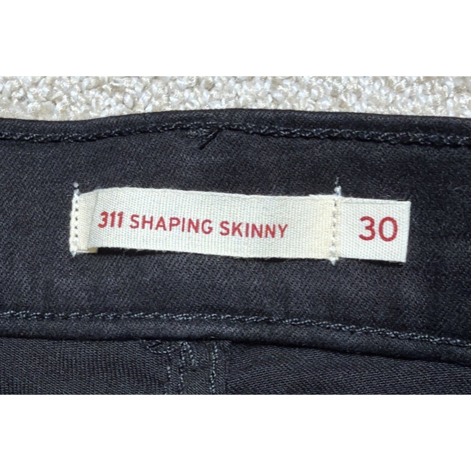 Levi’s 311 Shaping Skinny Women’s Black Jeans Size 30x30 Brand New NWT