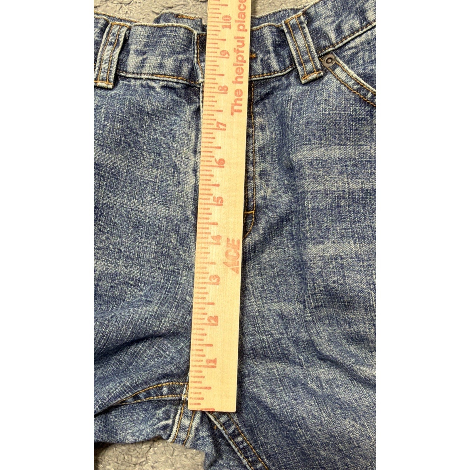 VINTAGE Lee Riveted Jeans Womens 8M Relaxed Cropped Blue Medium Wash