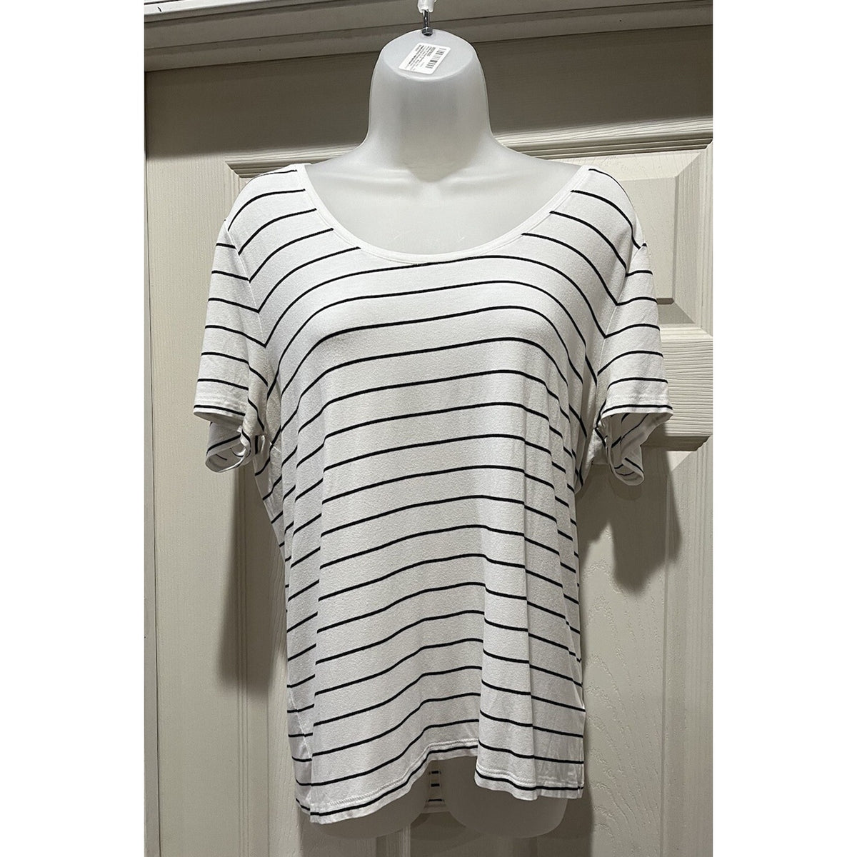 A New Day Women’s Black and White Striped Boat Neck Short Sleeve Size Women's L