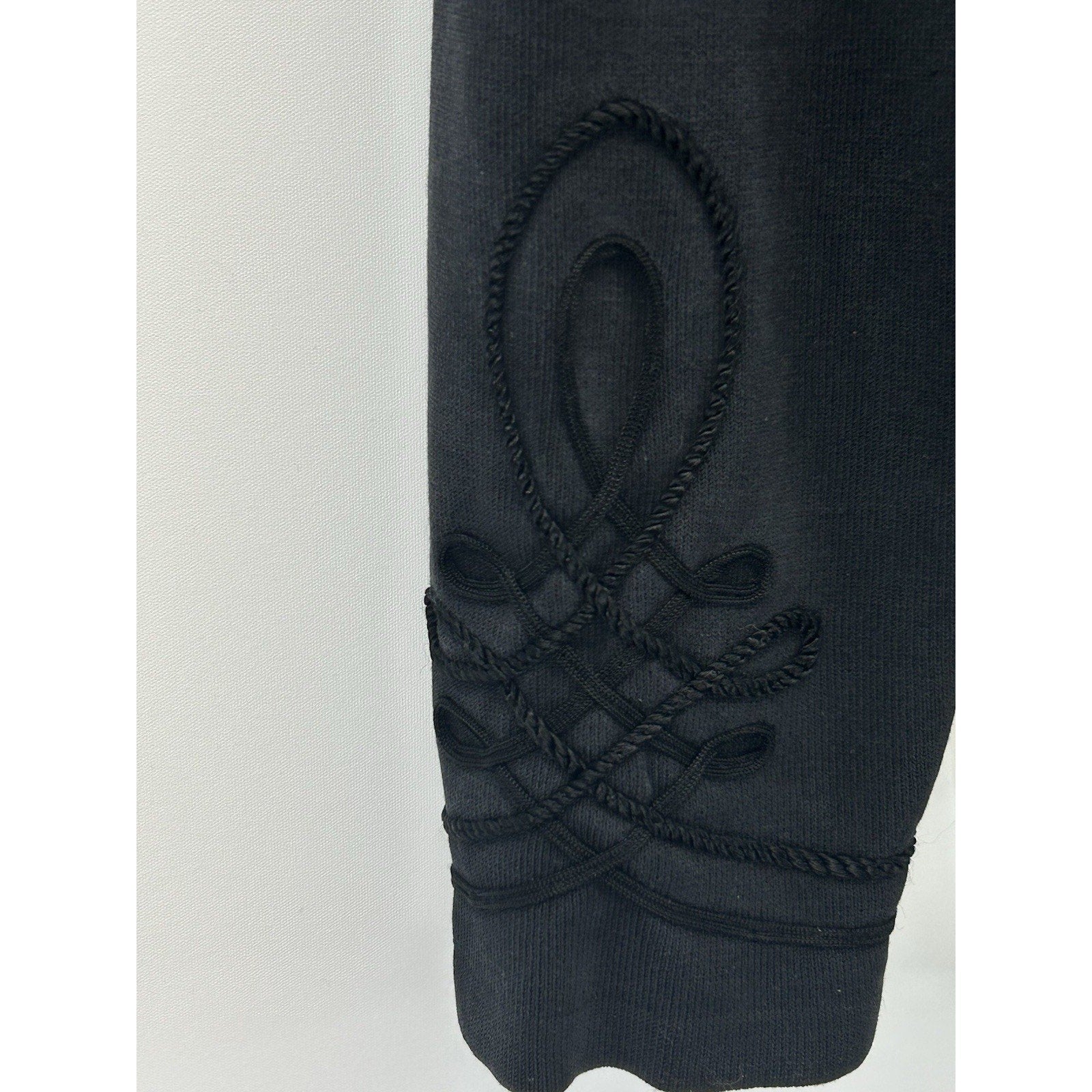 Women's TALBOTS Black 78% Silk Embroidered Long Sleeve Blouse Size Large.