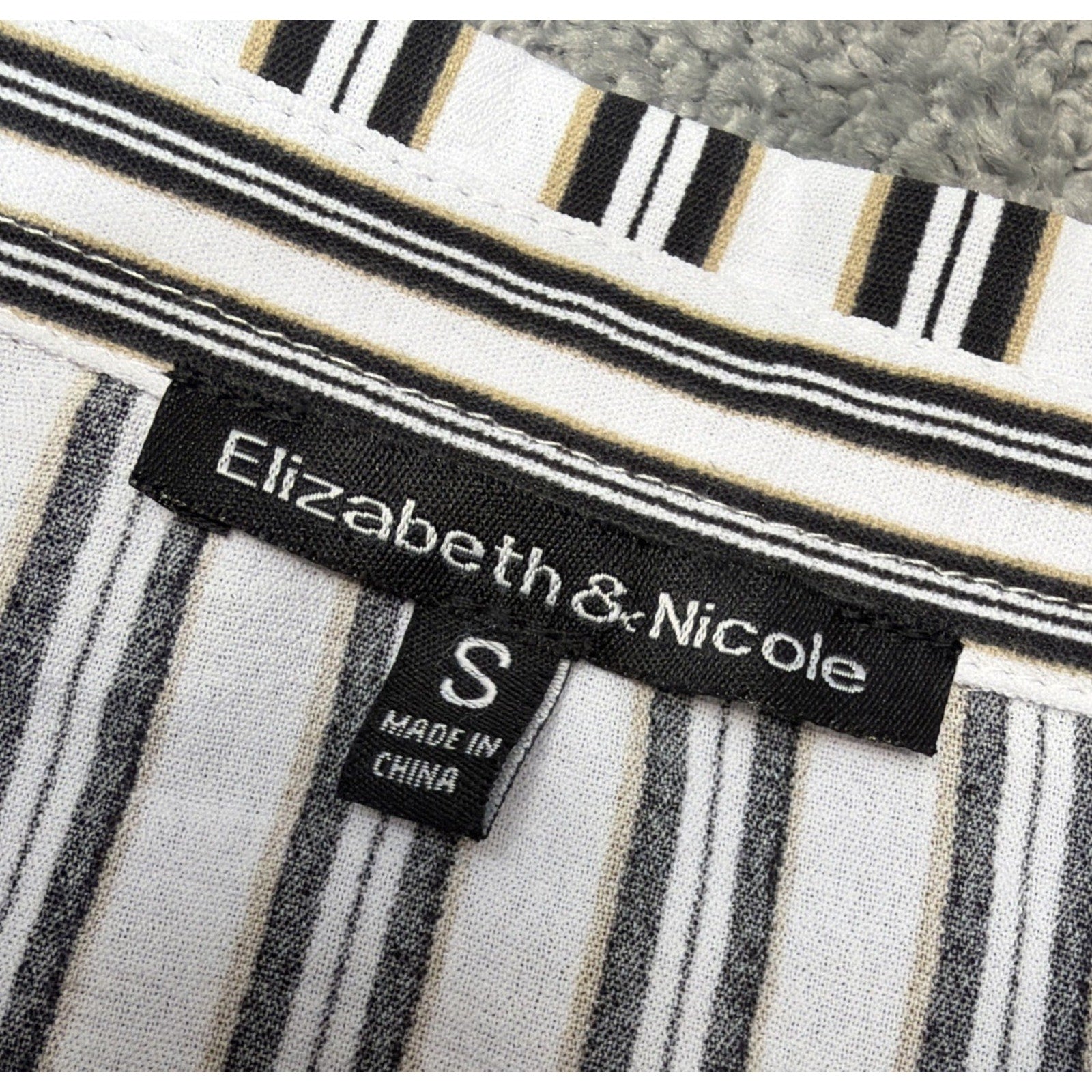 Elizabeth & Nicole Cap Sleeve Blouse Womens Small Button Down Career Casual