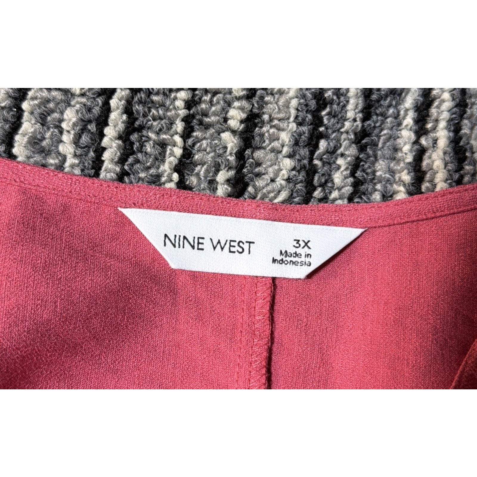 Nine West Plus Size 3X Textured V neck Pink wrap shirt blouse NWT