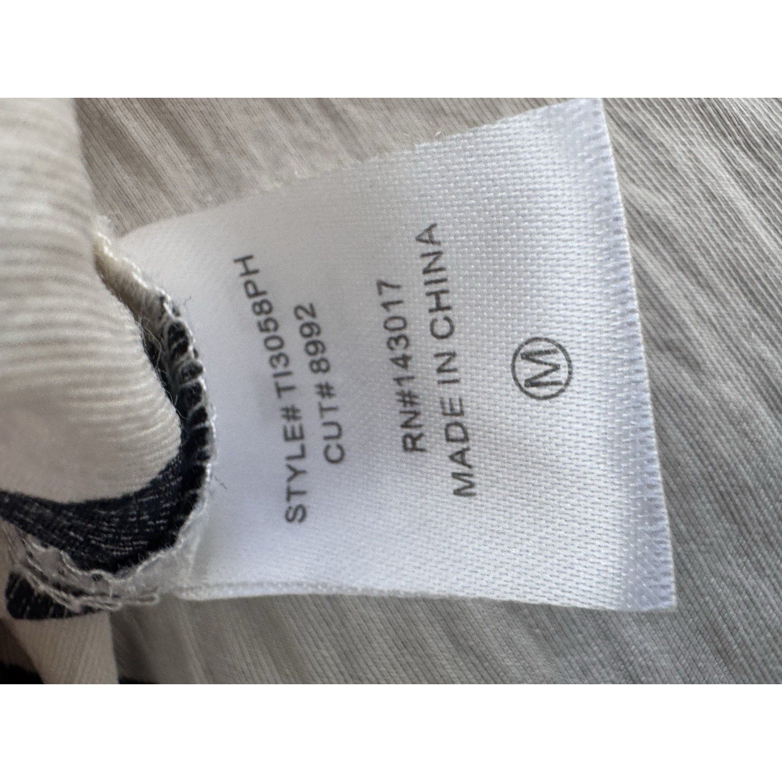 Ces Femme Abigail Top White With Black Floral Design No Tag Long Sleeve 2X