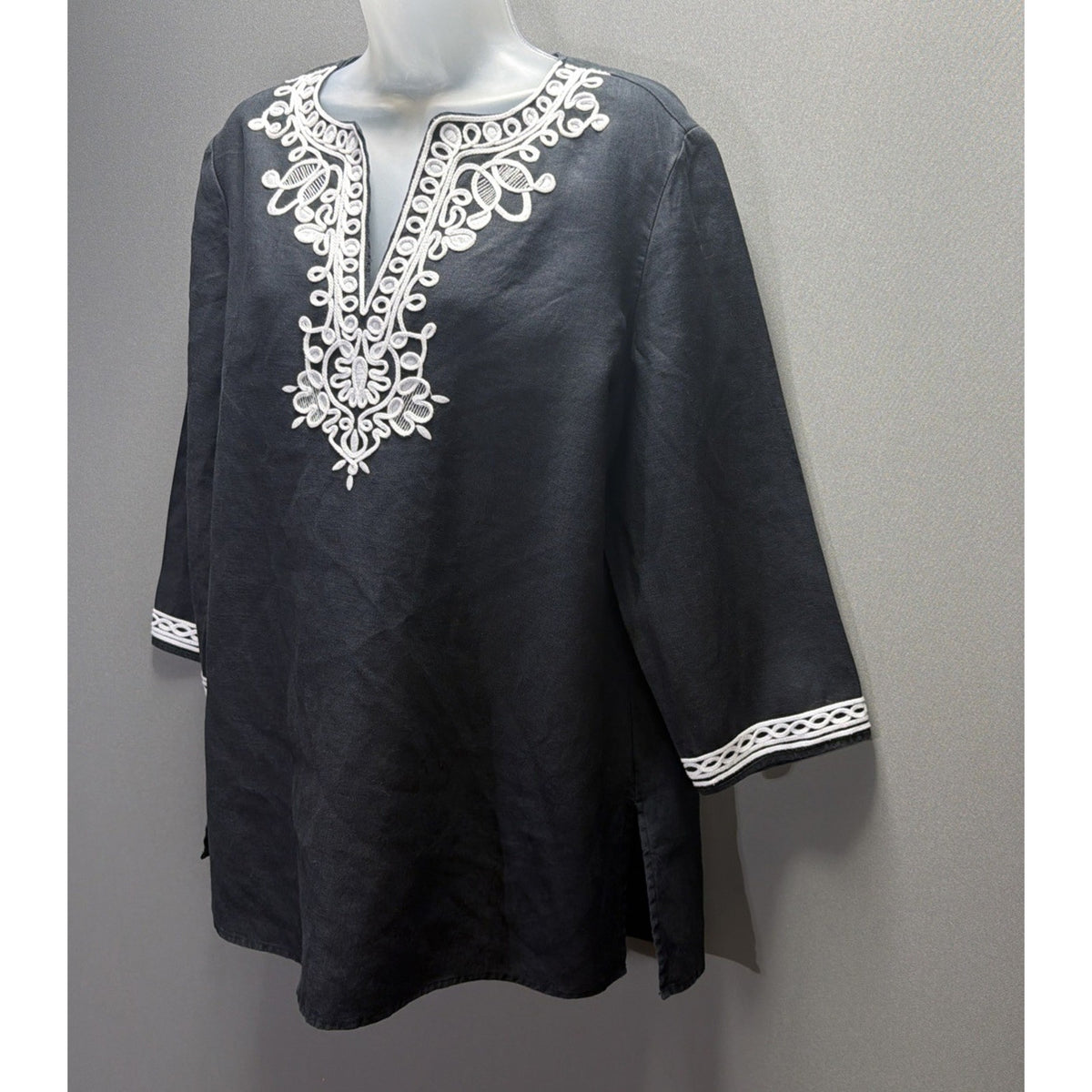 Jones New York Women’s 100% Linen Tunic Top Size L Black White Lace Trim