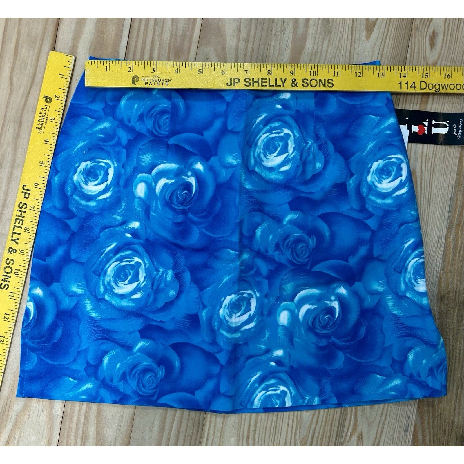 Women's Mini Skirt Size 5 Blue & White Floral Mini Preppy Colorful New W Tags.