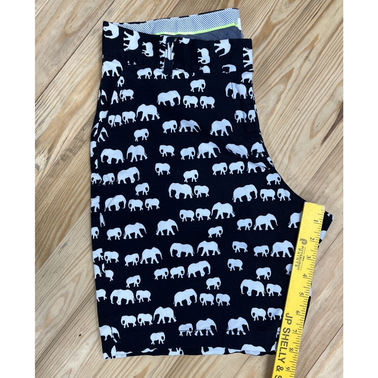 Crown & Ivy Women's Sz 12 Elephant Print Shorts Chino Dark Blue White 32x8