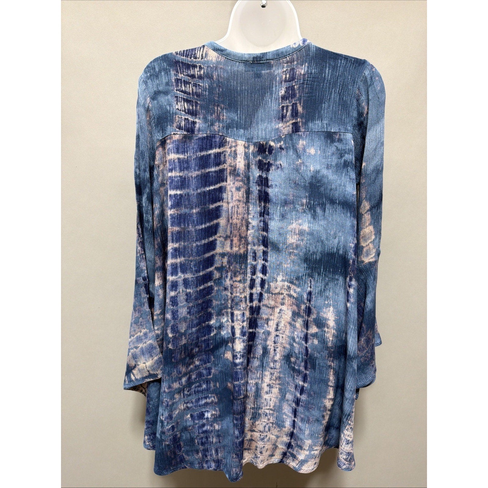 Umgee Bohemian tie dye a line dress with key hole size Small Bell Sleeves