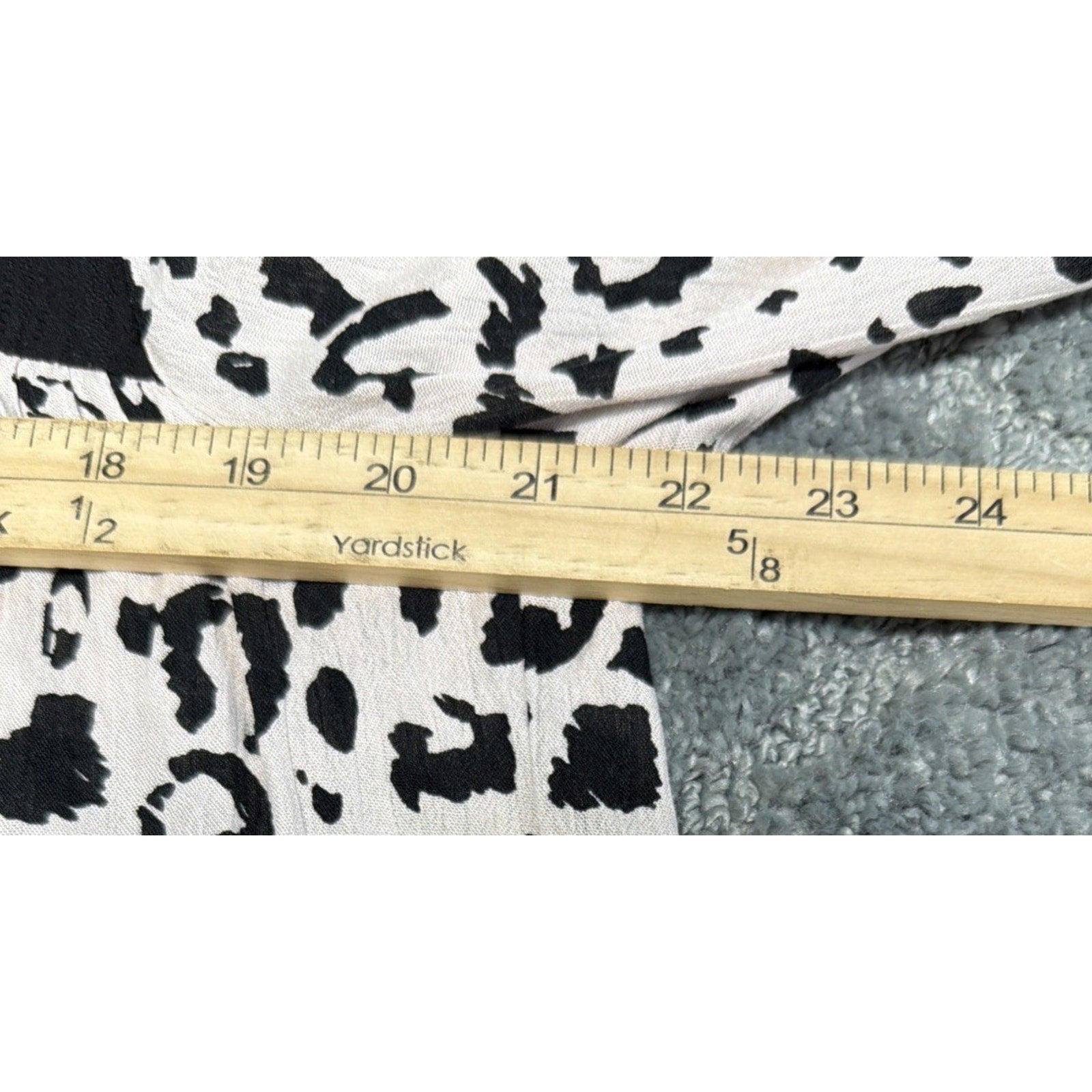 Savanna Jane Boho Embroidered Floral Leopard Print Bell Sleeve V-Neck Blouse L