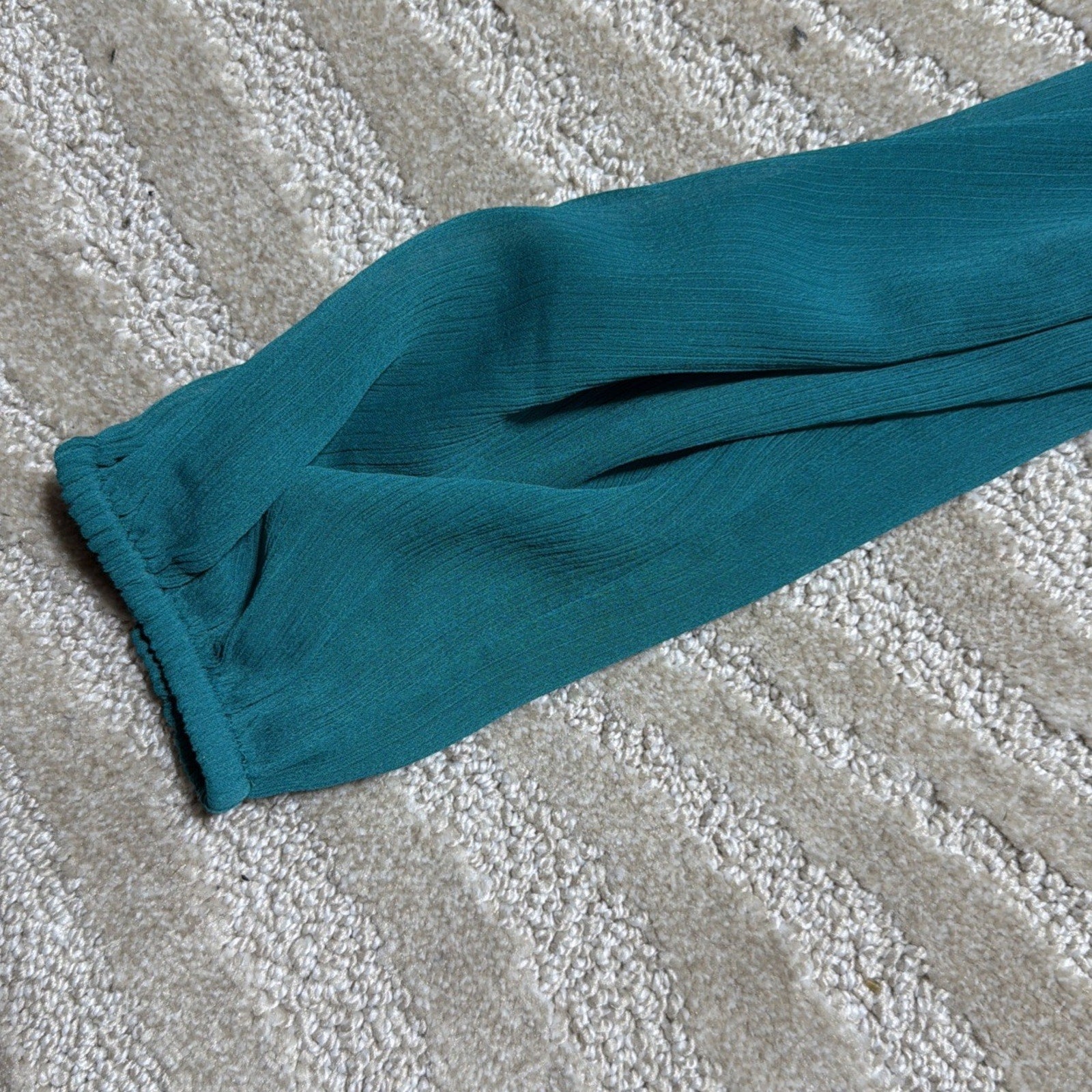 Express V-Neck Faux Wrap Tie Waist Top Size M Turquoise Green Sexy Statement