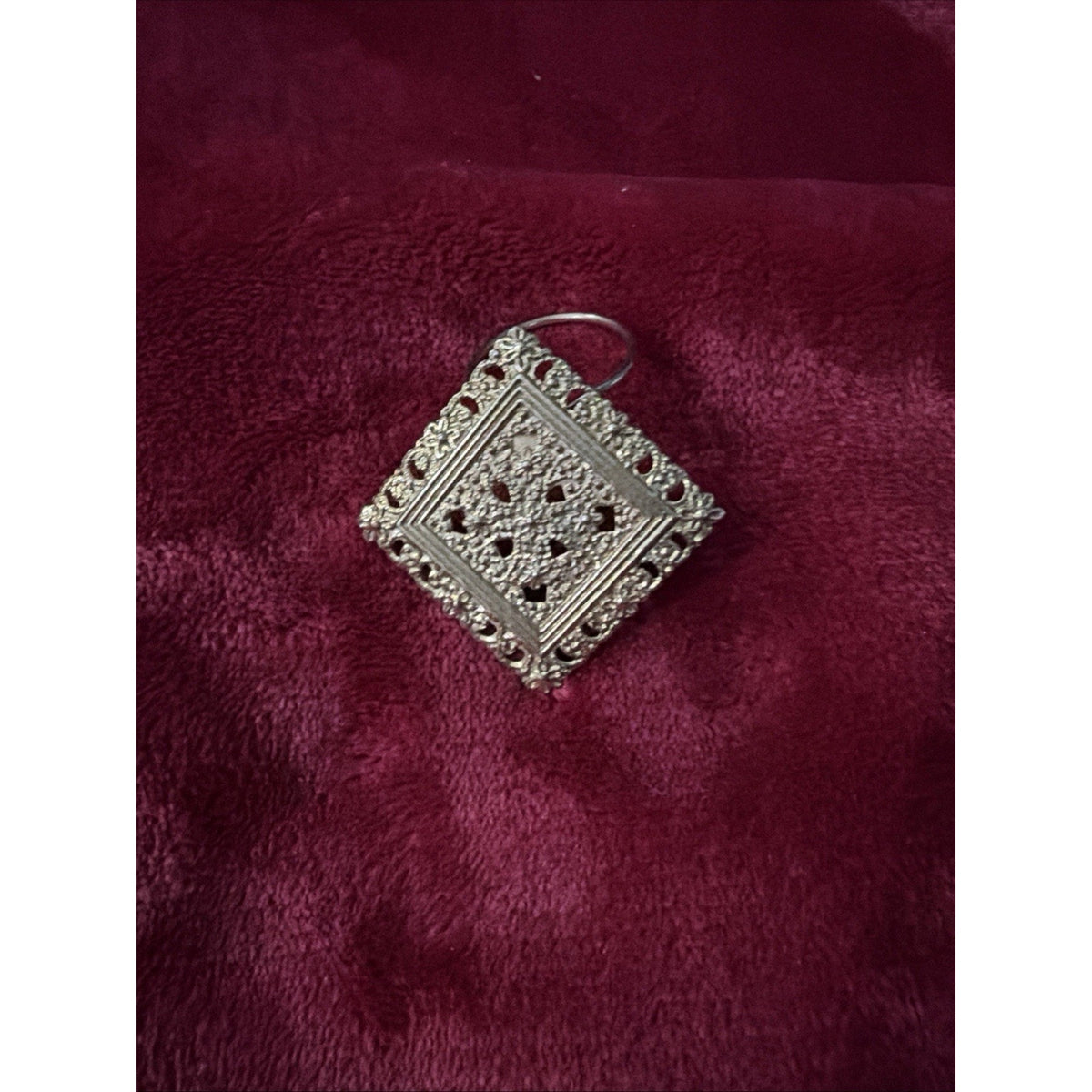 Vintage Gold Tone Filigree Square Scarf Clip