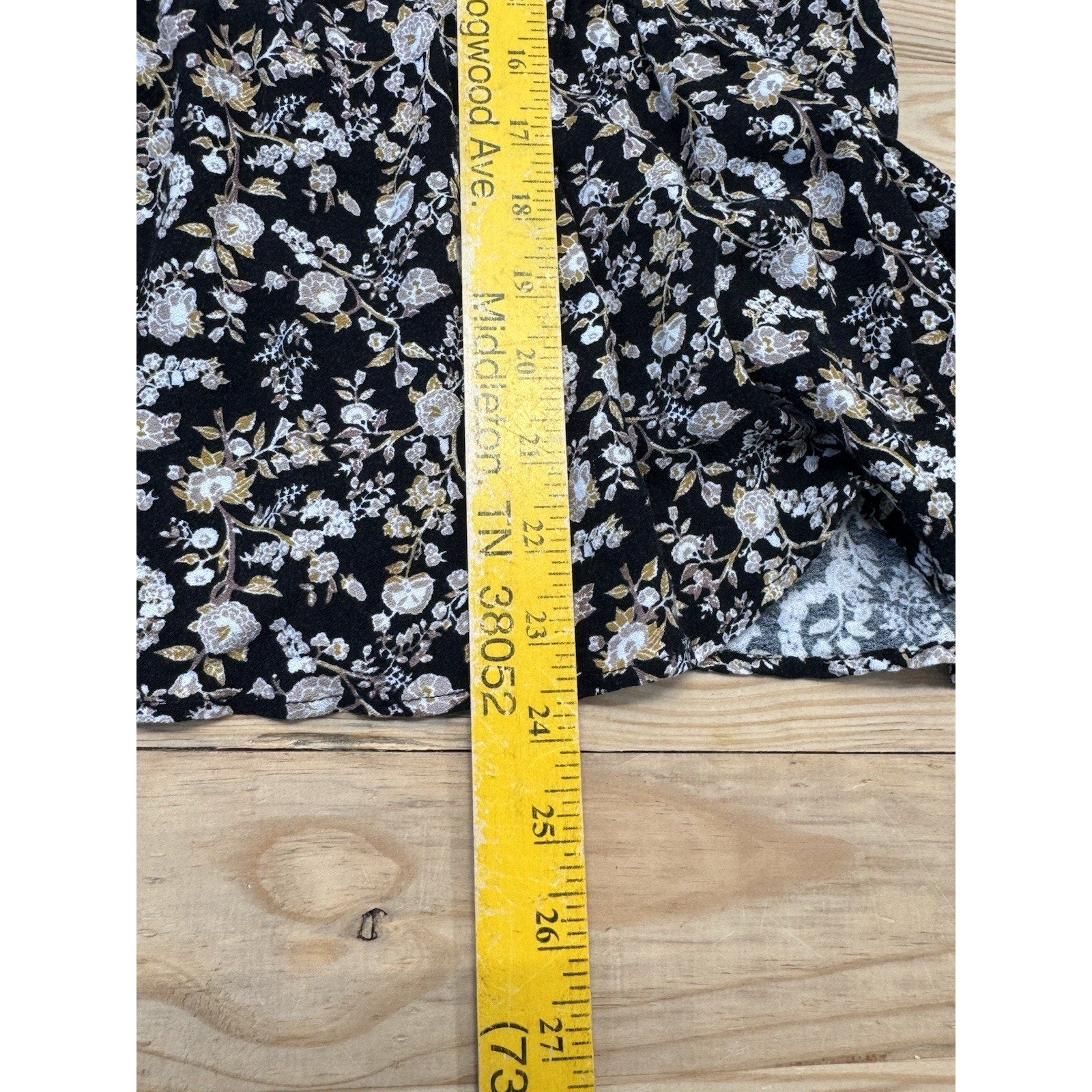 American Eagle Halter Tank Top Black Floral Peplum Gold Sleeveless Women’s Med