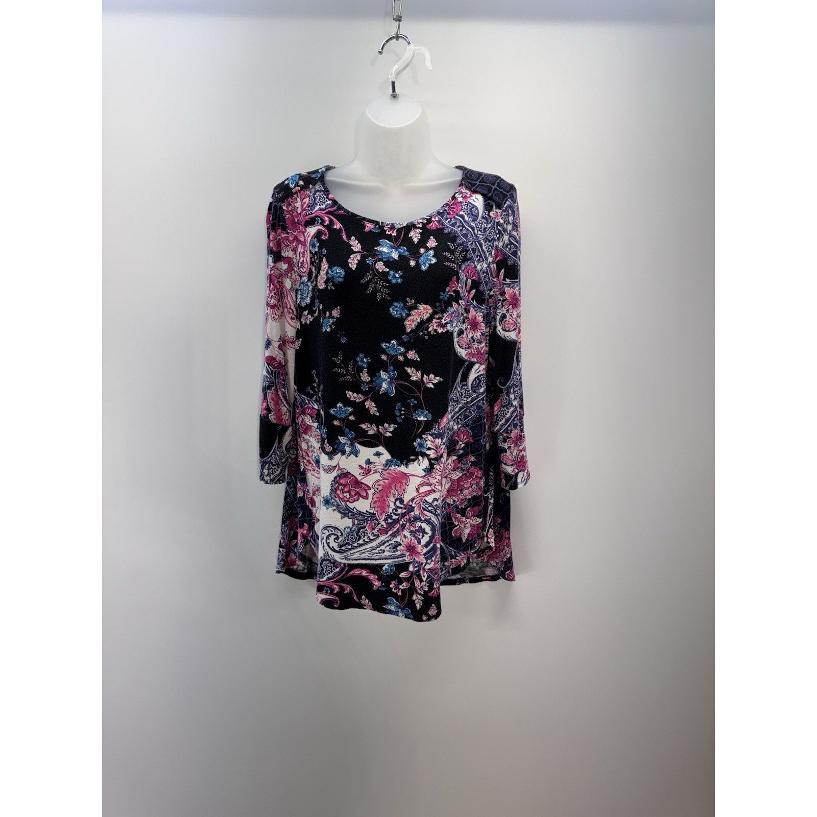 Chicos Zenergy Floral Top Stretch Tunic Long Sleeve Paisley Pink Black Women’s L