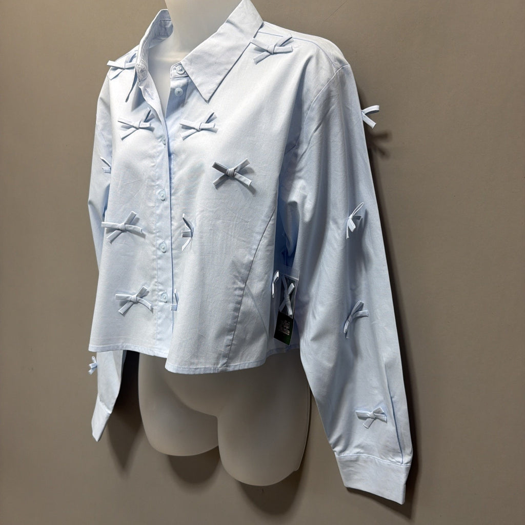 Wild Fable Women’s Blouse Long Sleeved Butt Down Bows Cropped Blue NWT Size L