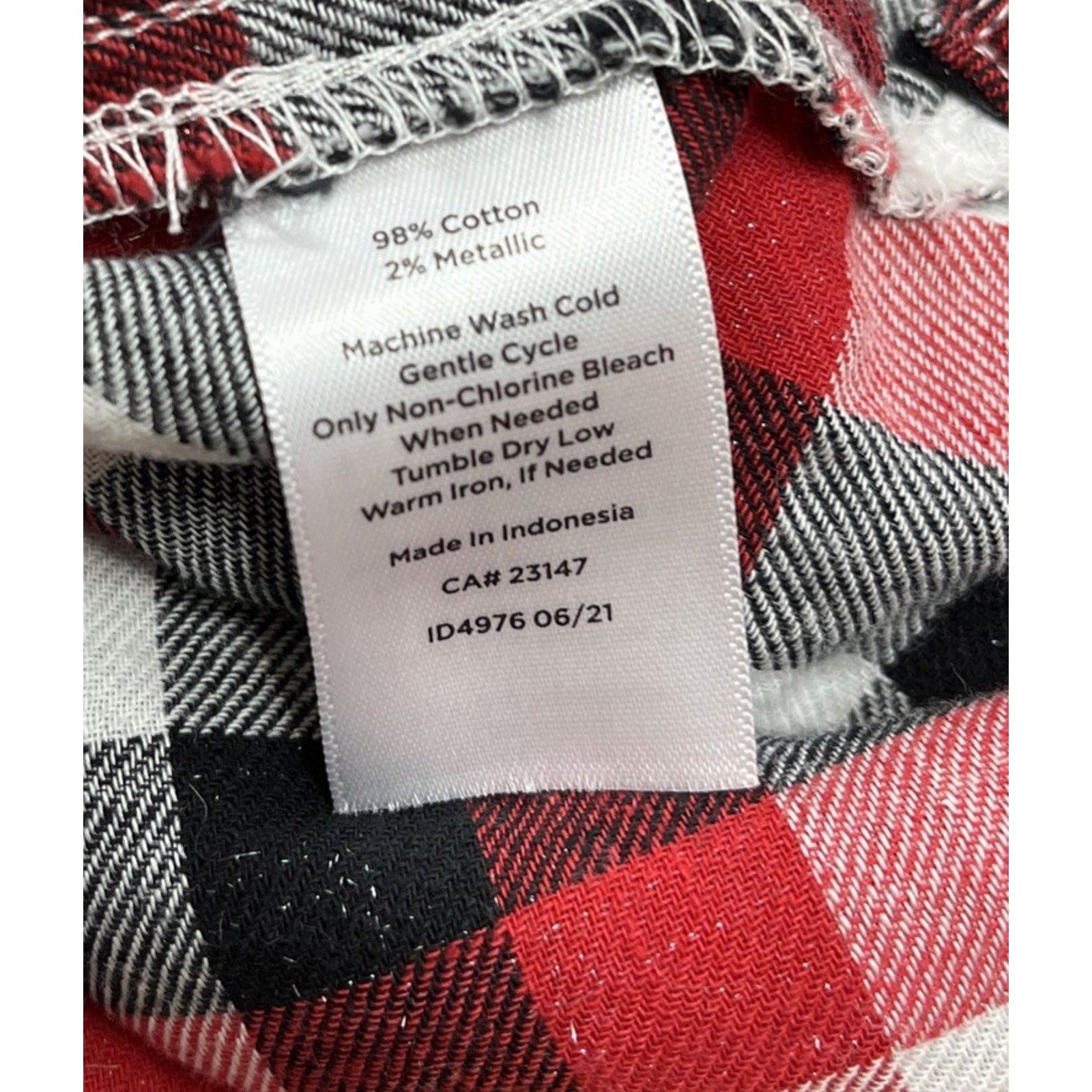 Talbots Shirt Womens Sz S Long Sleeve Button Down Red White Silver Metallic