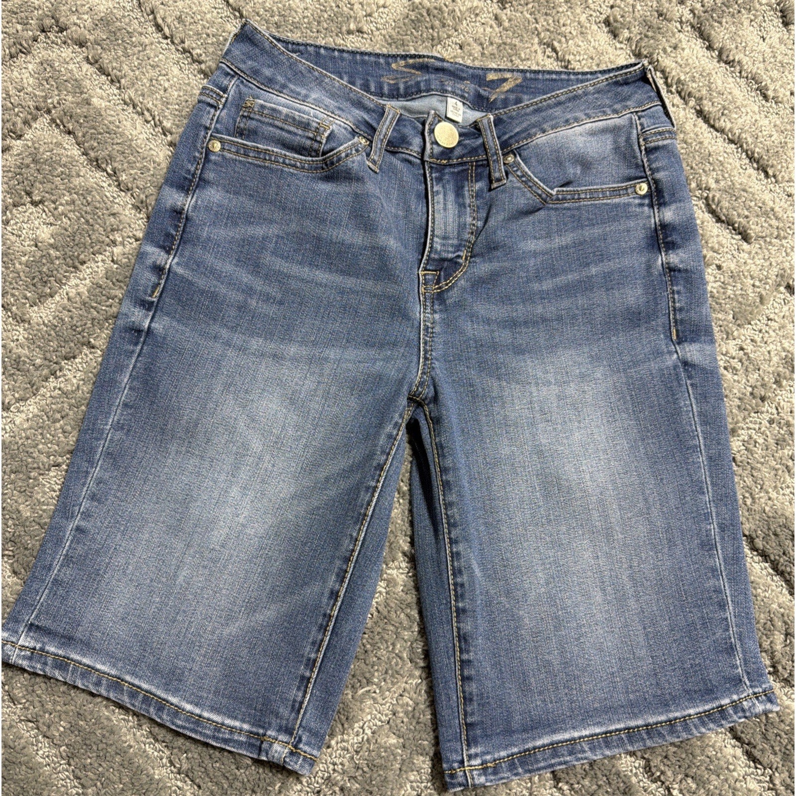 Seven 7 Bermuda Jean Shorts Womens Size 4 Medium Wash Denim