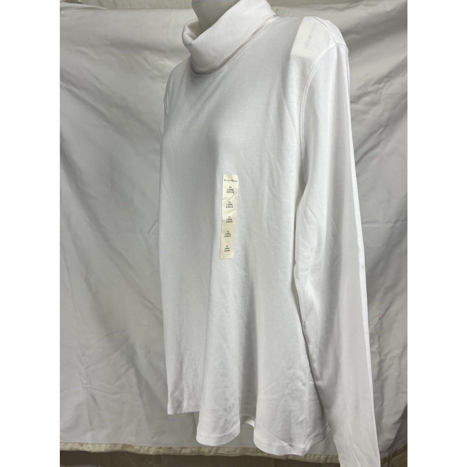 Studio Works Women’s Long Sleeve Shirts. Size XL