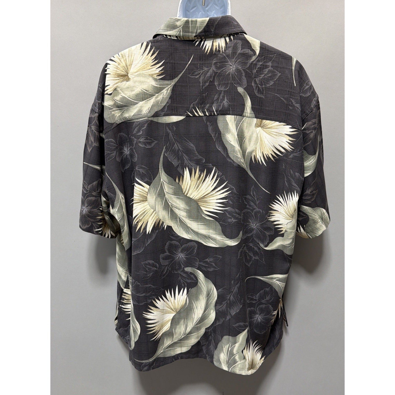 Island Republic Men size XXL 100% Silk Hawaiian Shirt Black Floral