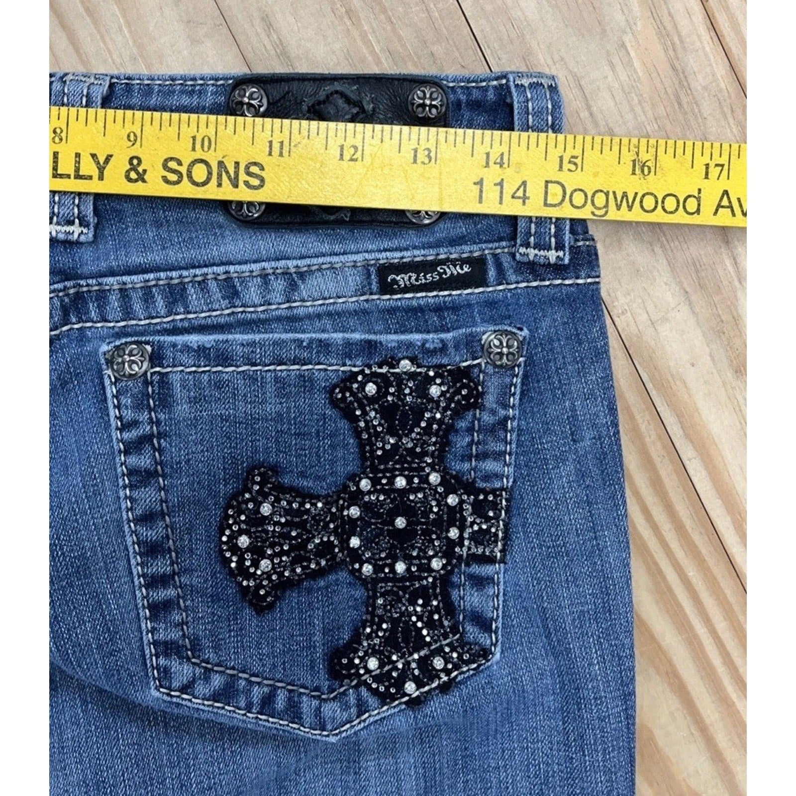 Women’s Miss Me Jeans Boot Cross Embellished Pockets Sz 29