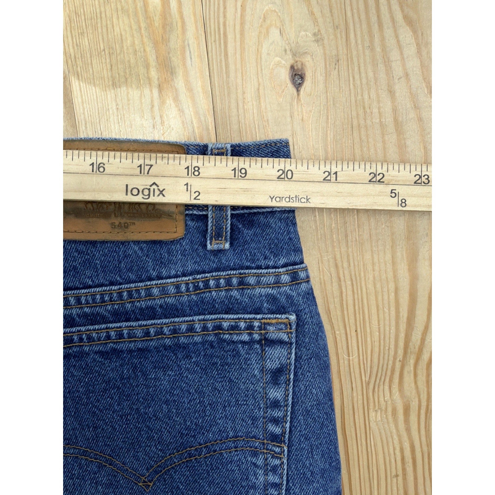 Vintage 1990’s Levis Jeans Premium 540 Relaxed Fit Orange Tab Size 42x32