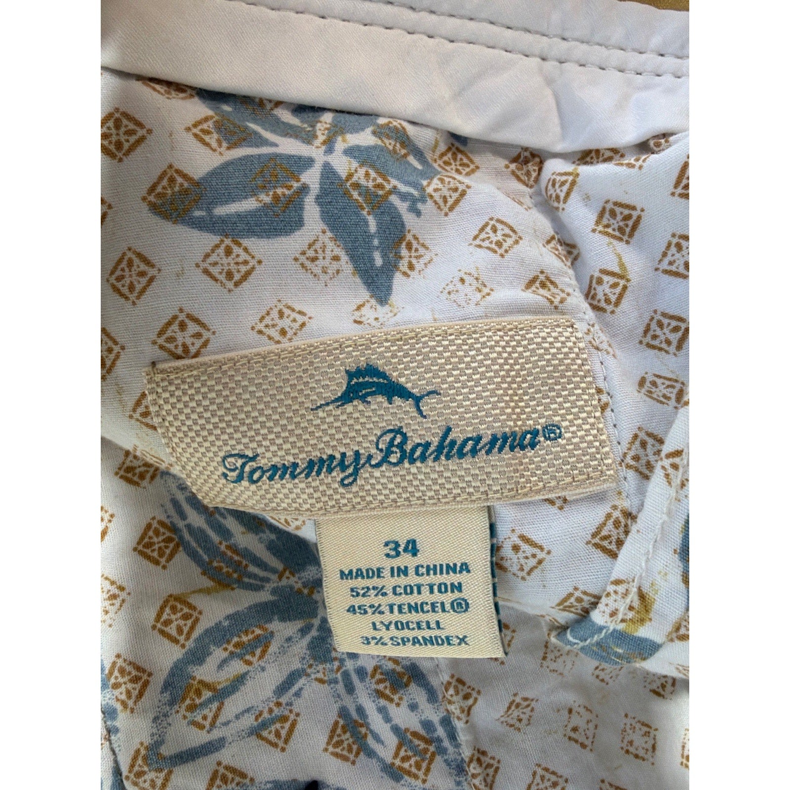 Tommy Bahama Khaki Beige Chinos Walking Beach Shorts Men Size 34