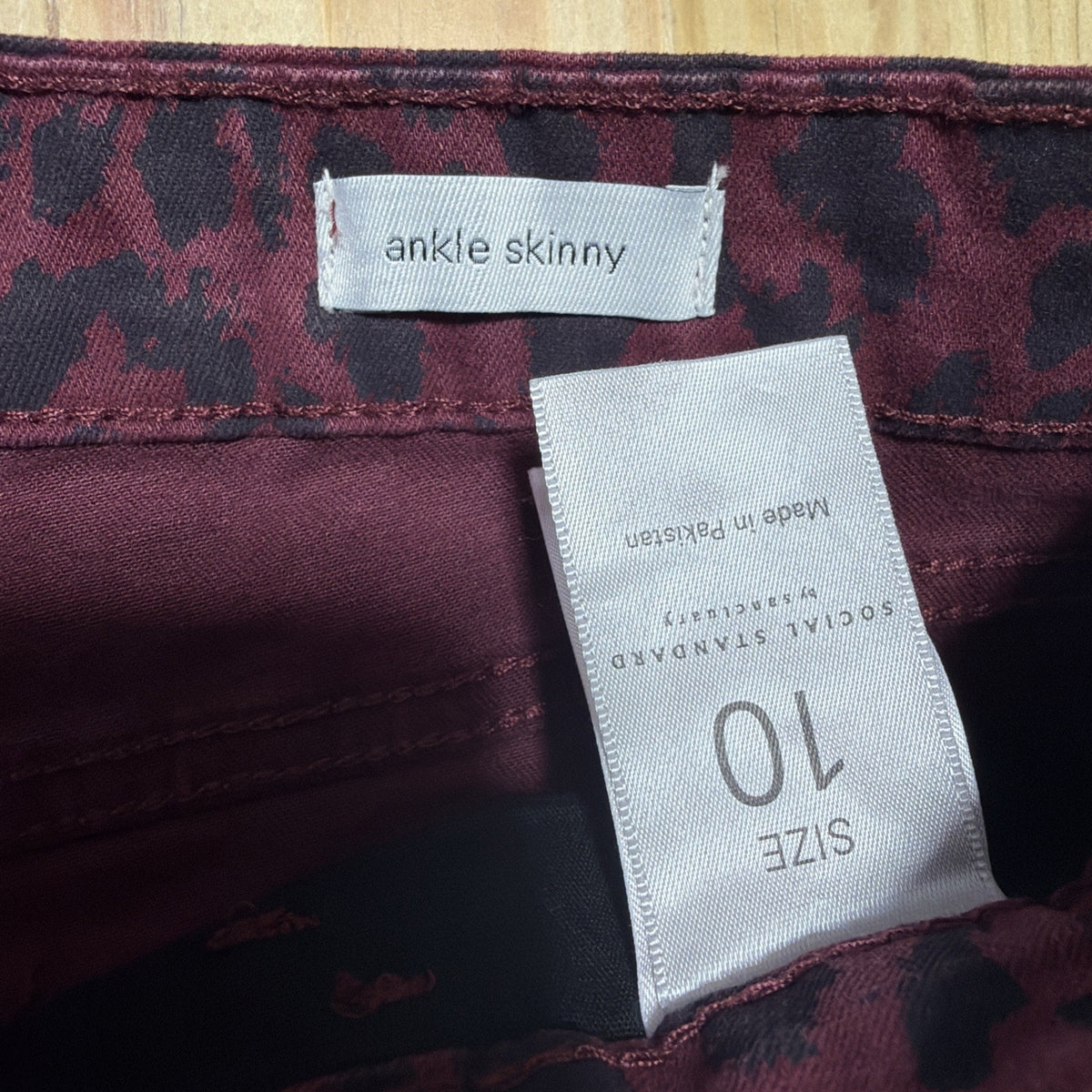 Social Standard By Sanctuary Women's 10 Ankle Skinny Burgundy Leopard Print Jean