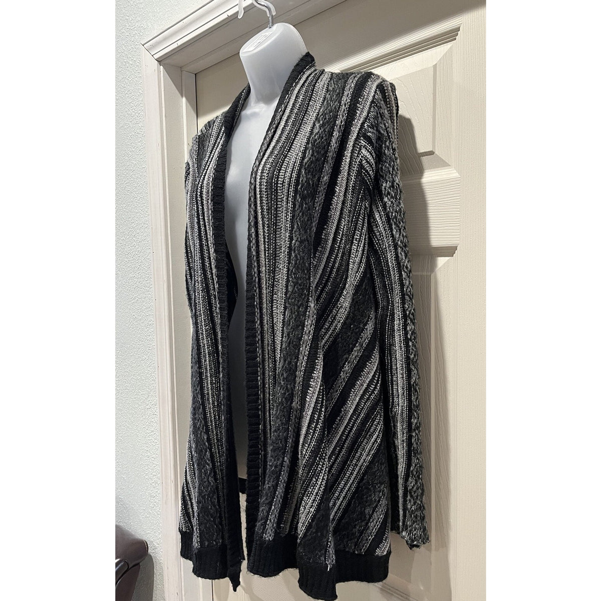 Vintage X America Size L Grey Black Stripe Heavy Knit Swing Open Front Cardigan