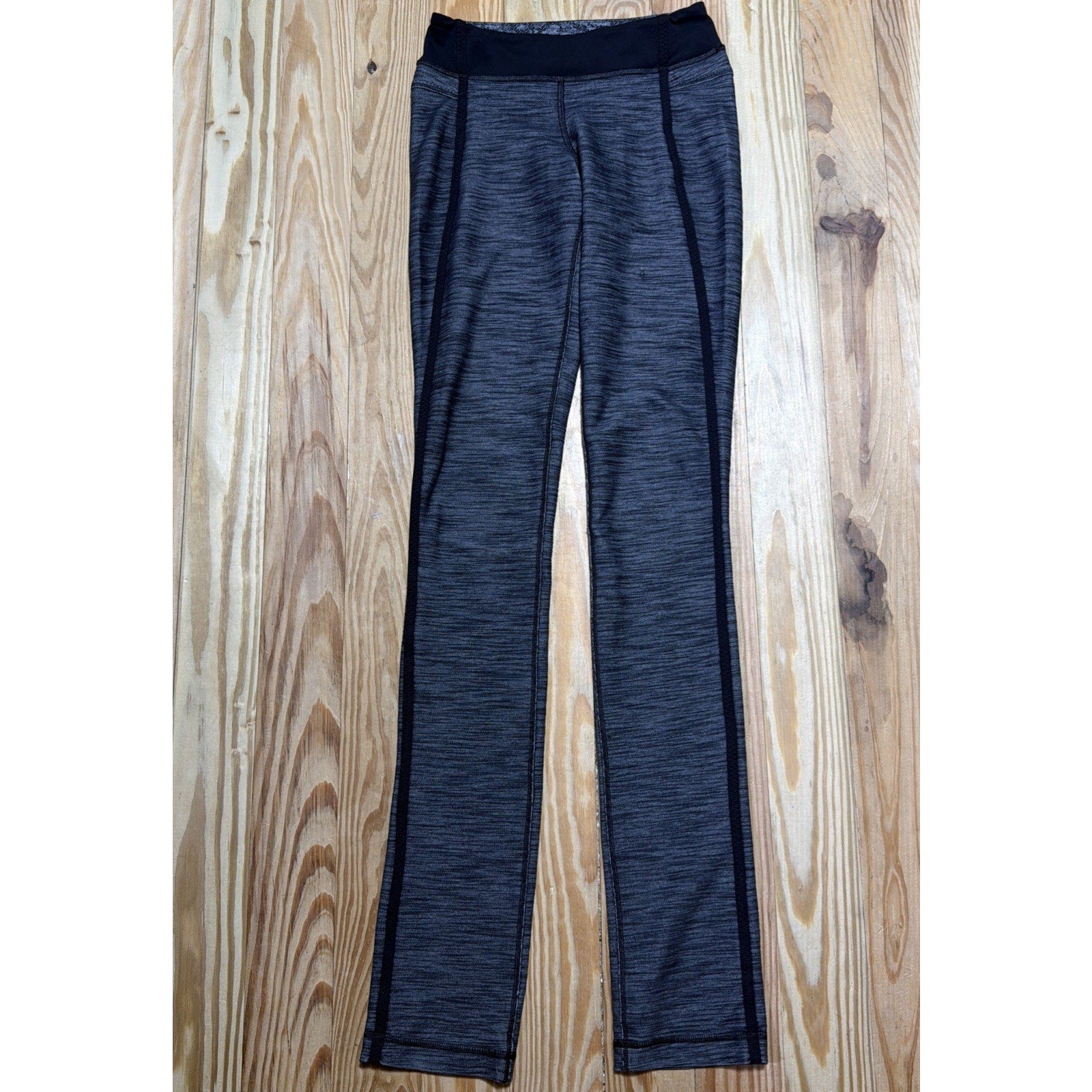 Lululemon Forme Pant Black and Gray Mid-Rise size 2 Atheltic Yoga Running