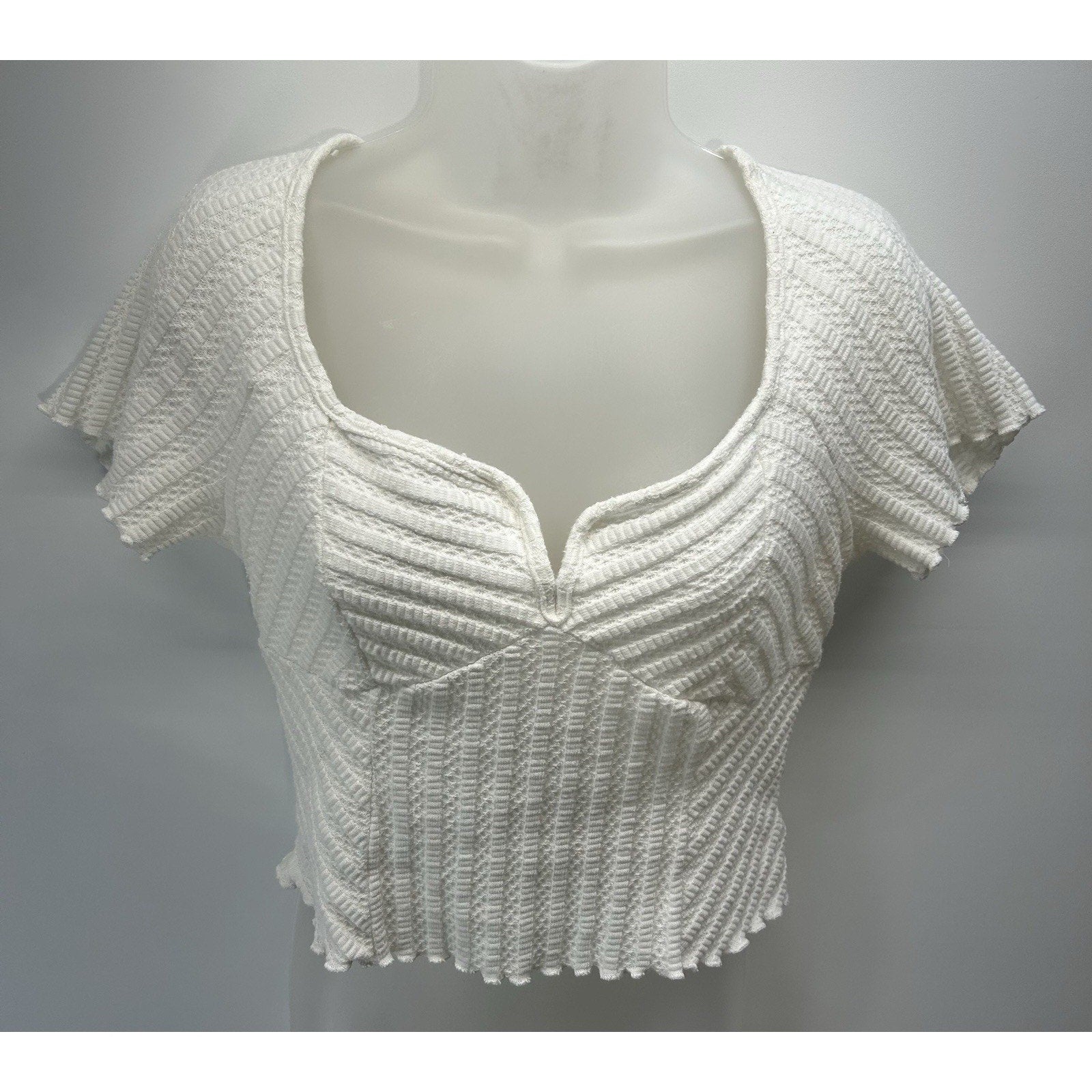 Atelier by Kirious Women's White Short Sleeve Knit Cropped Top Size XL.