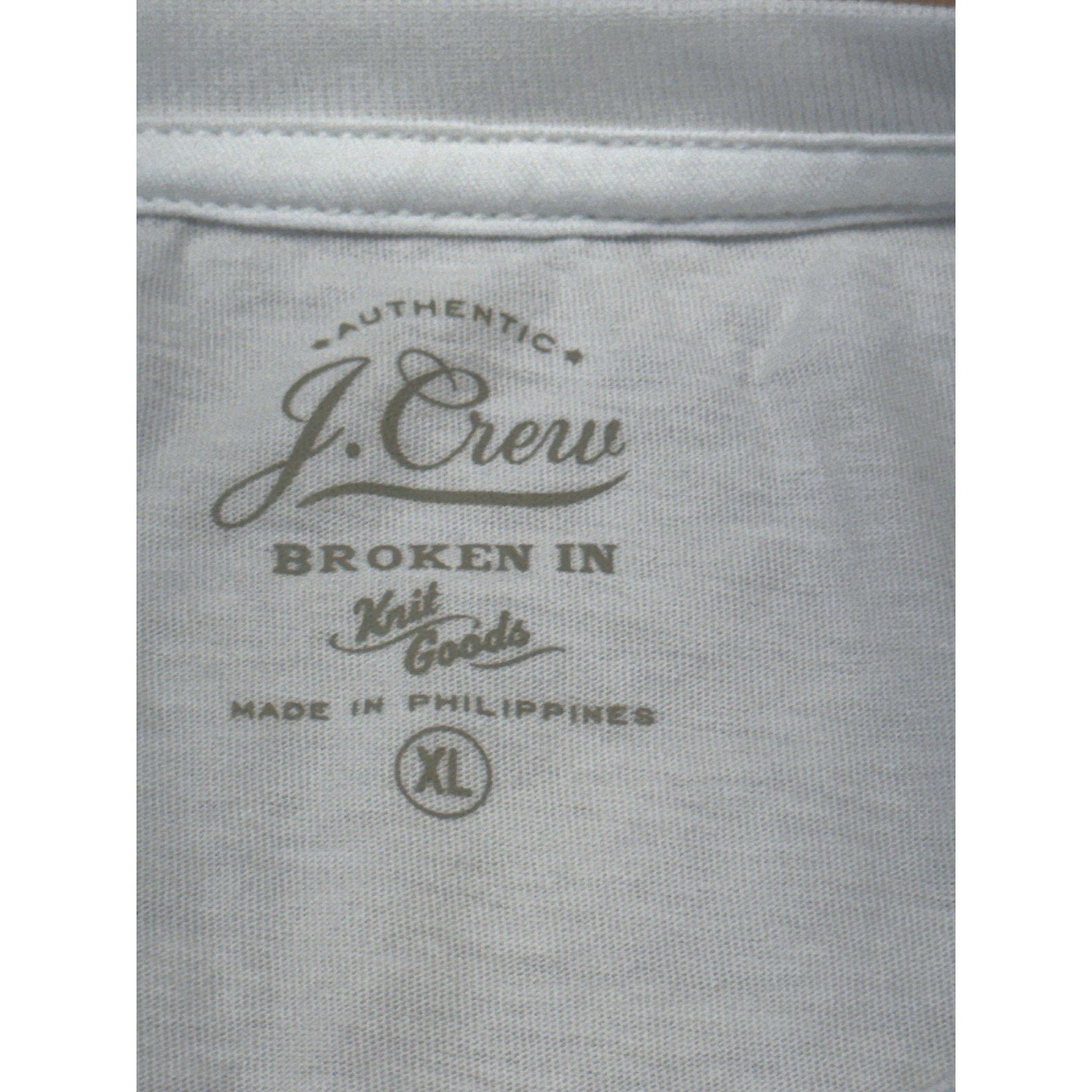 J Crew V-Neck T-Shirt White Broken In 100% Cotton Men’s XL NWT