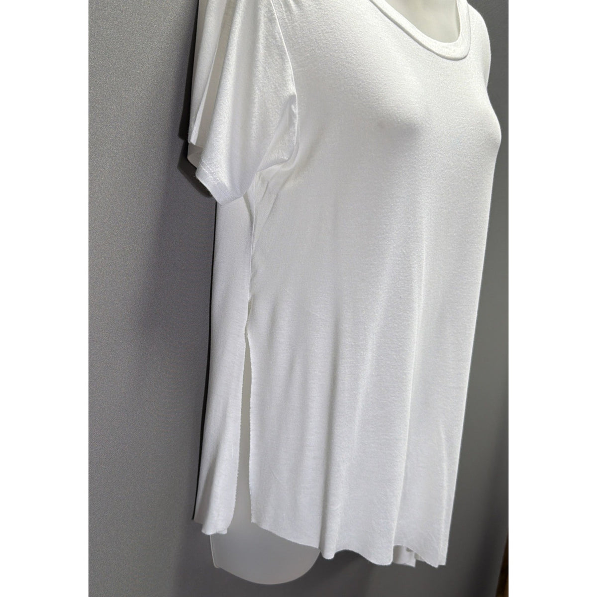 Derek Heart Womens M Short Sleeve Scoop Neck Asymmetrical T Shirt White Stretch