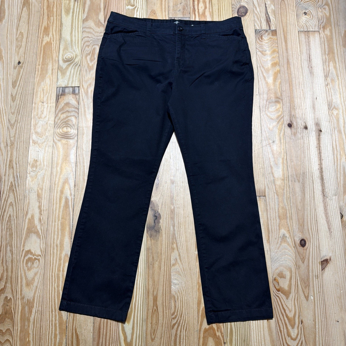 ST. JOHN’S BAY WOMEN’S 16 BLACK STRAIGHT LEG High Rise Comfort Waist PANTS