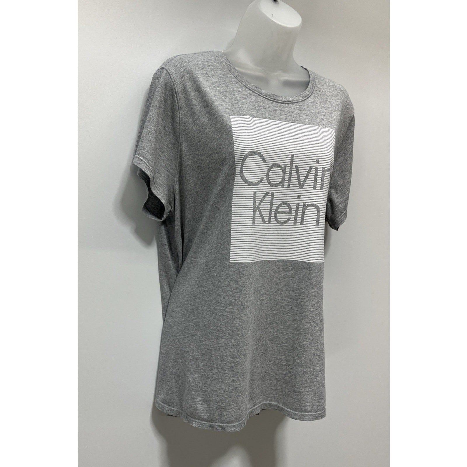 Calvin Klein Performance Womens 1X Gray Short Sleeve Shirt With White Logo