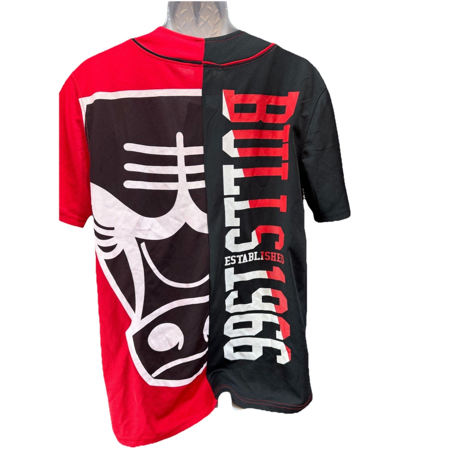 Chicago Bulls Jersey Medium NBA Button Up Shirt Short Sleeve Red Black UNK NWT
