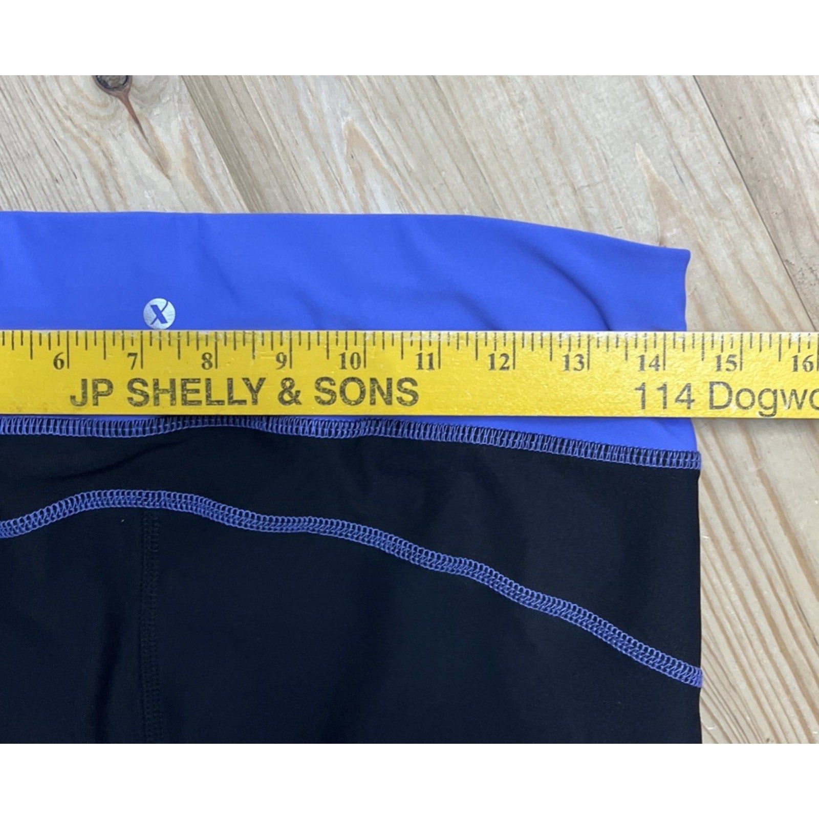 XERSION Athletic Capri Pants Black Purple Workout Stretch Fitted Leggings Sz M