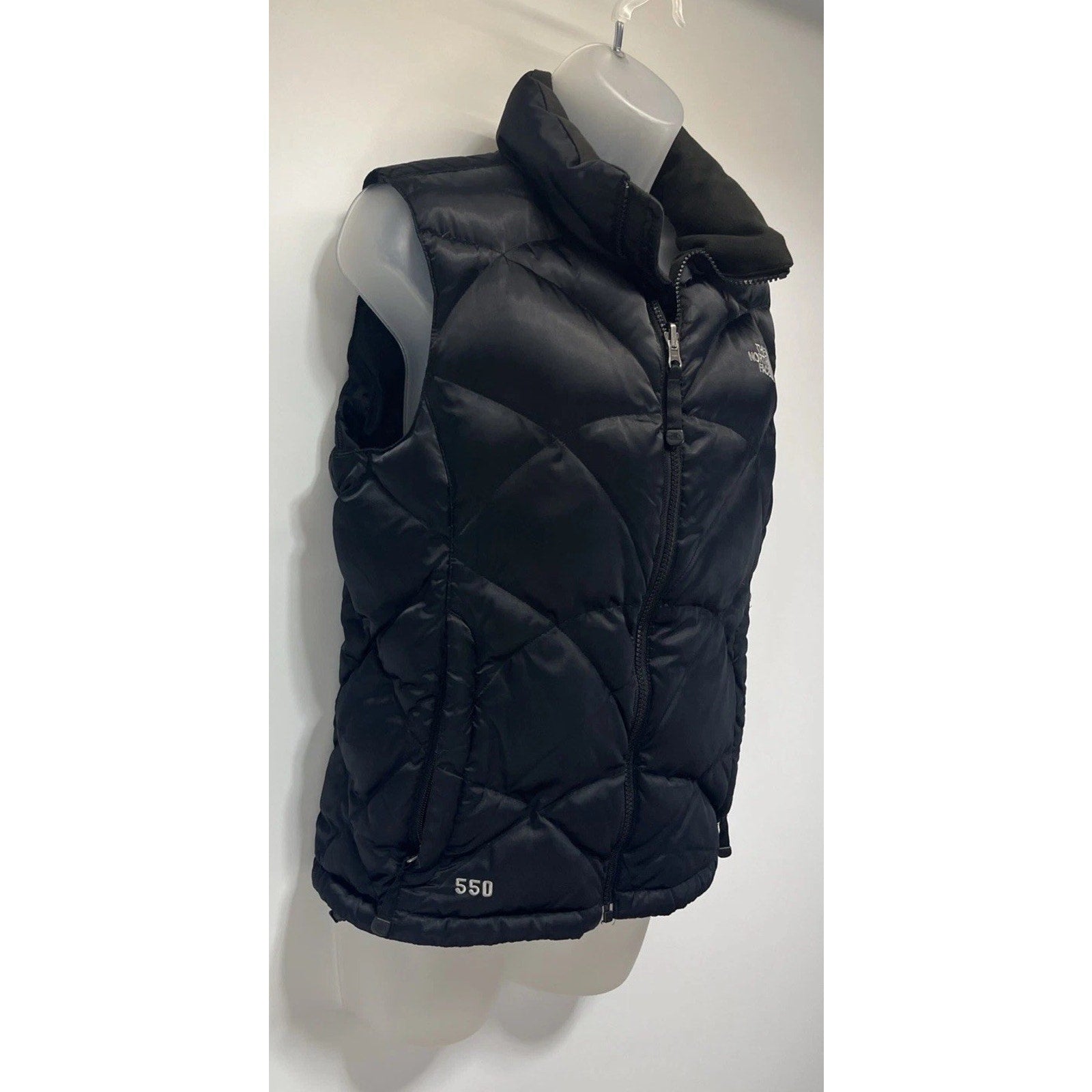 The North Face 550 Down Quilt Dark Black Puffer Vest, Women’s Size S
