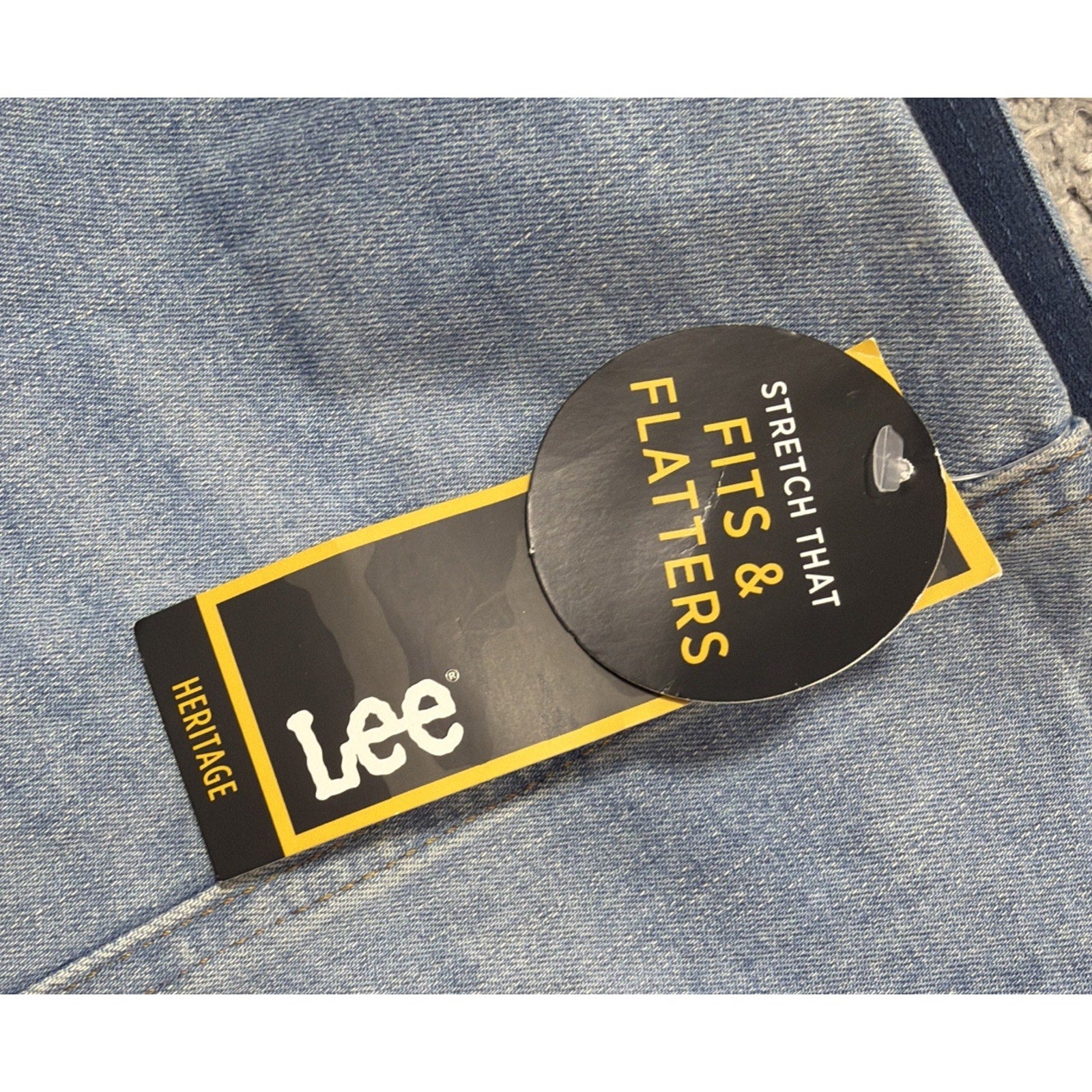 New Lee Jeans Blue Denim Pull On Stretch Anit-Roll Waste Slimming Flare 36x32