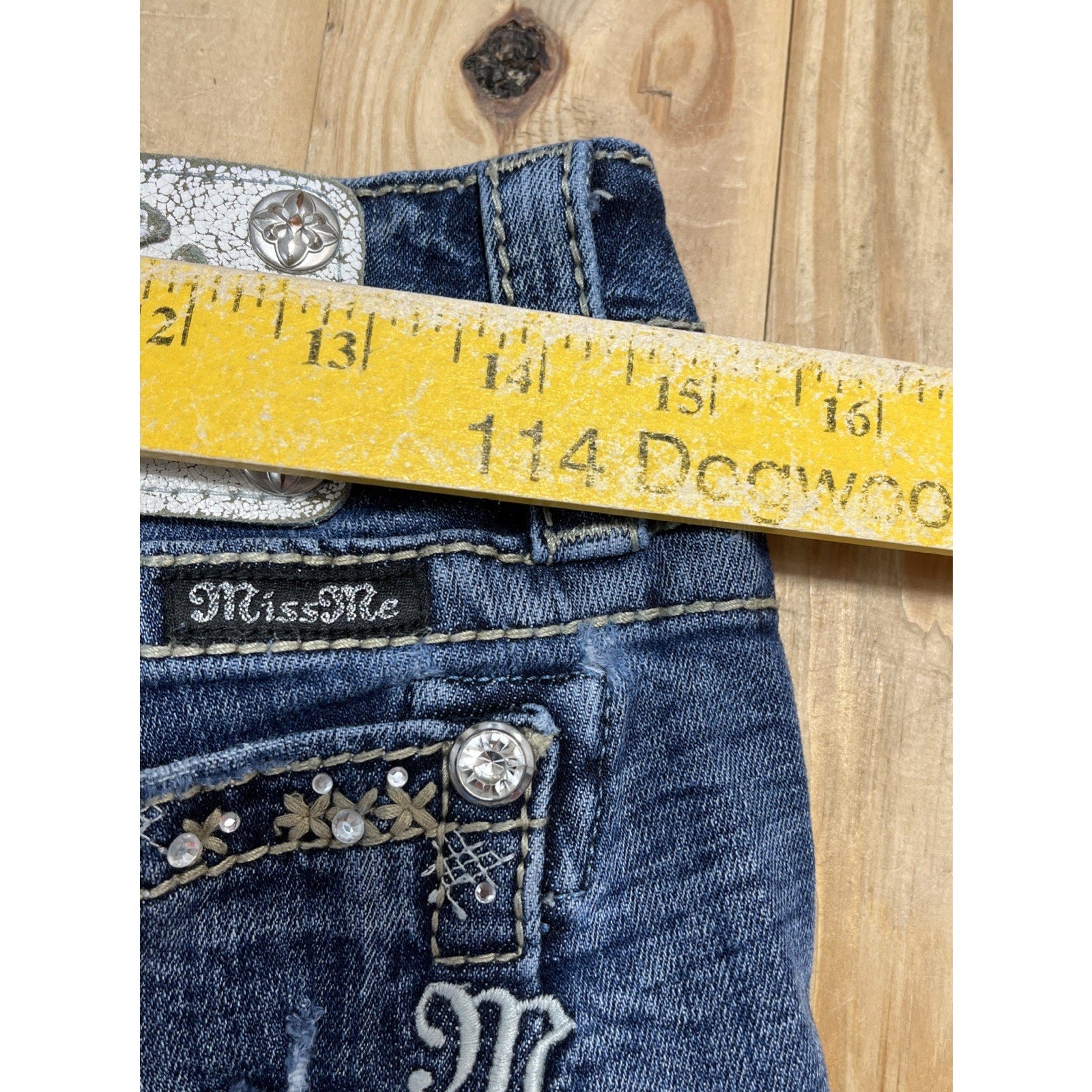 MISS ME Signature Shorts Womens Size 29 Blue Jean Denim Mid Rise Distressed