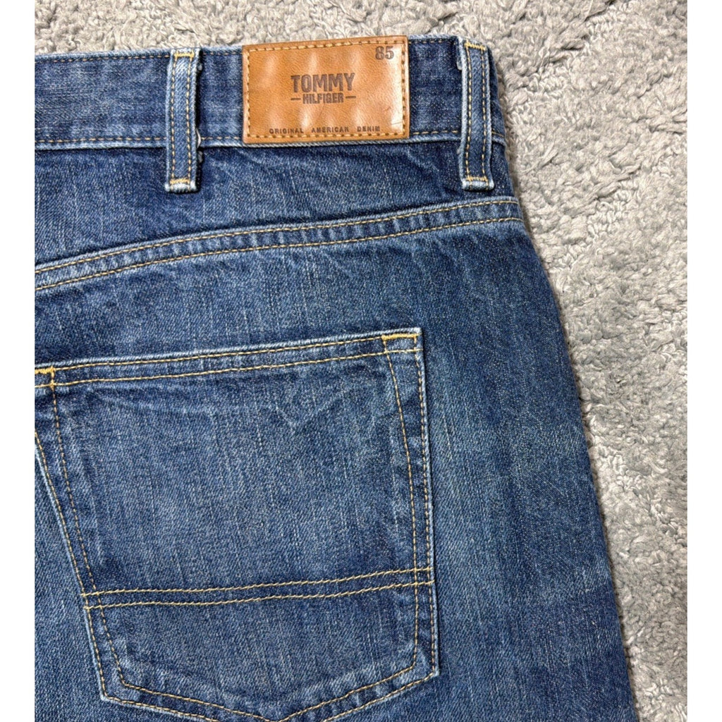 Men's 38x28 Tommy Hilfiger Relaxed Freedom Blue Denim Medium Wash Jeans Baggy