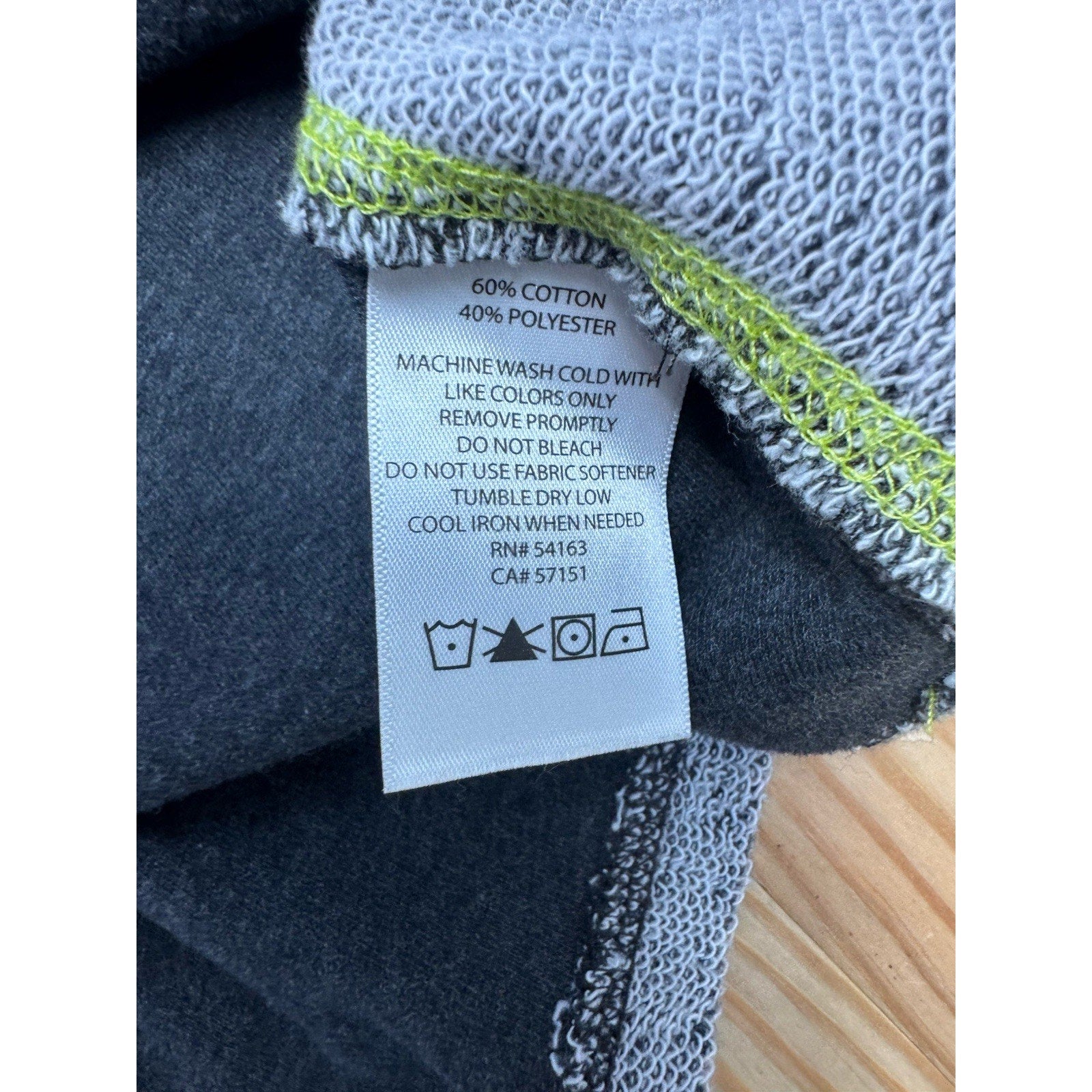 Marc New York Performance Long Sleeve Sweatshirt Women’s Medium Black/Gray/Yello