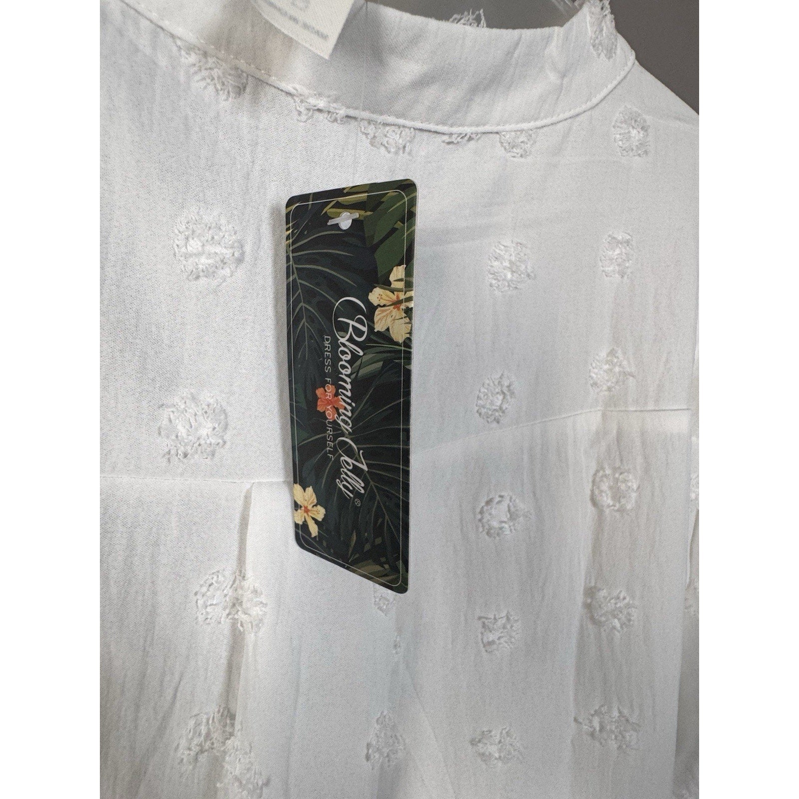 Blooming Jelly Size XXXL White Swiss Dot Embossed Floral Texture New With Tags
