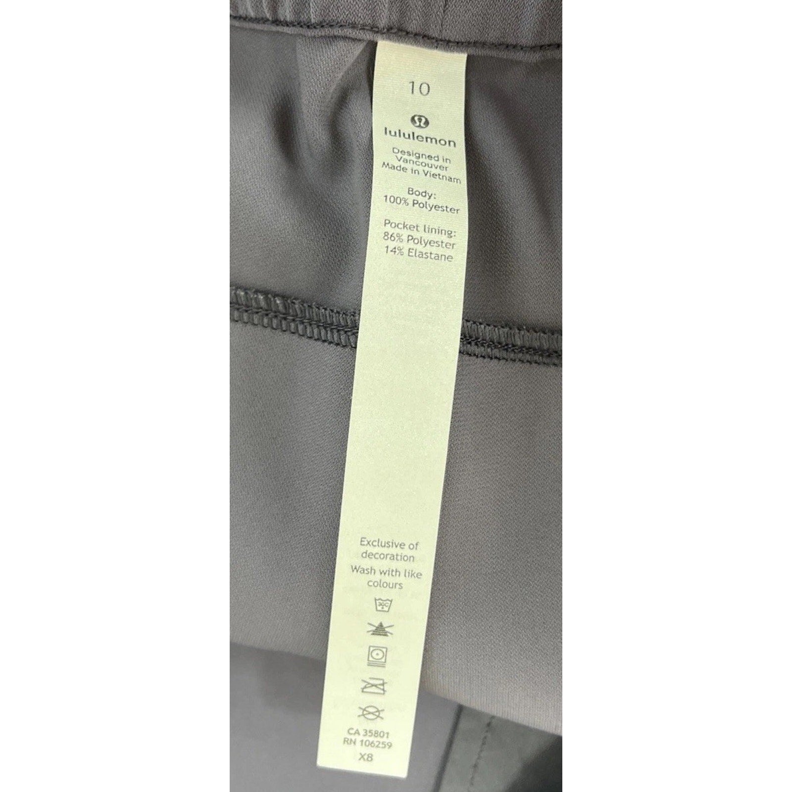 Lululemon On The Fly Short 2.5" Size 10 Gray