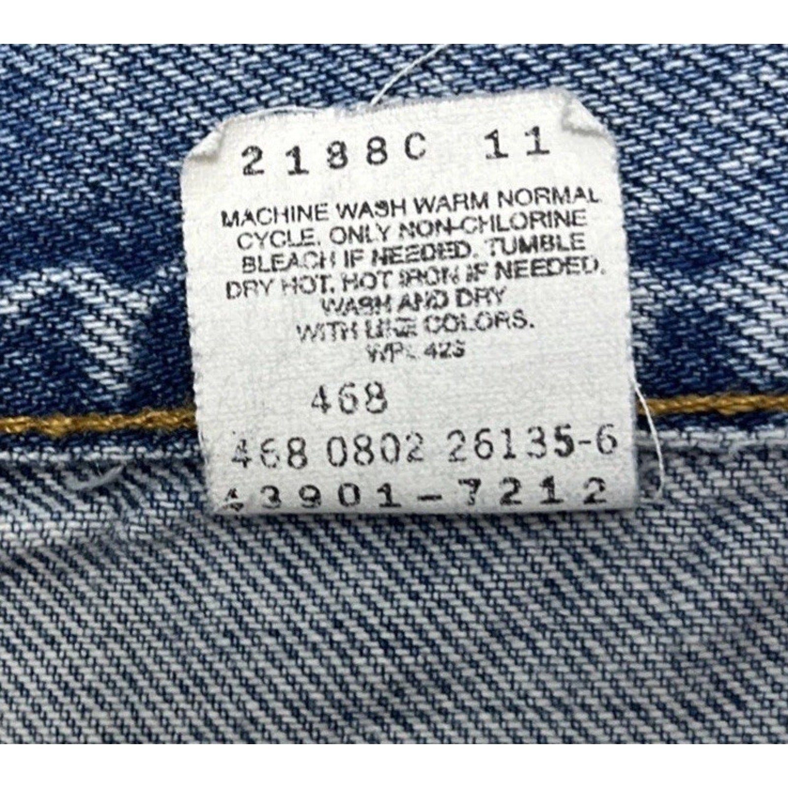2002 Vintage Levis Relaxed Straight Leg 38x32 Y2K Loose Baggy