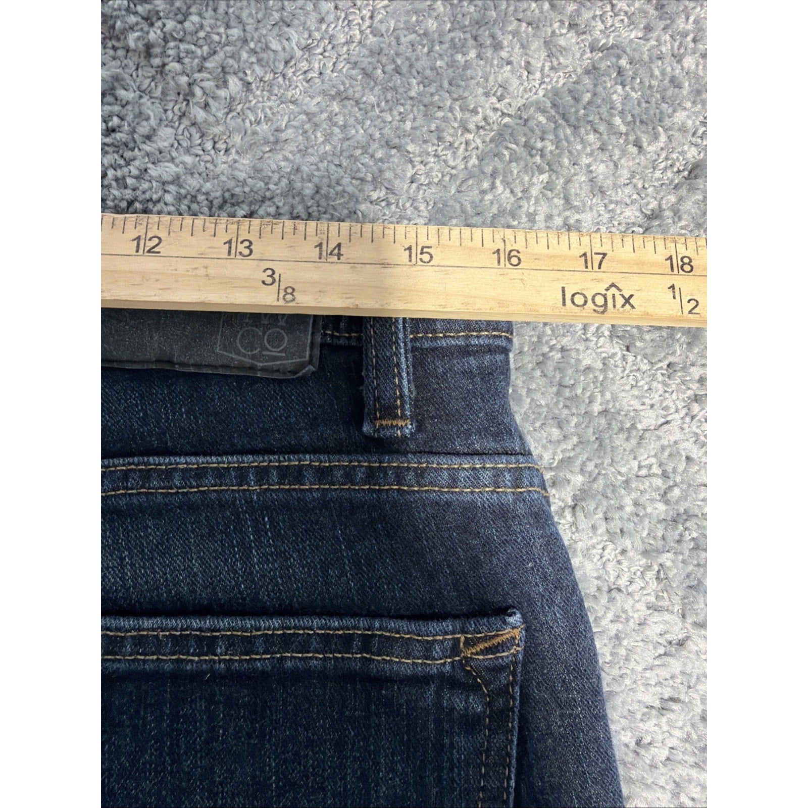 Free World Size 33 Dark Blue Denim Skinny Fit Jeans Men's Messenger