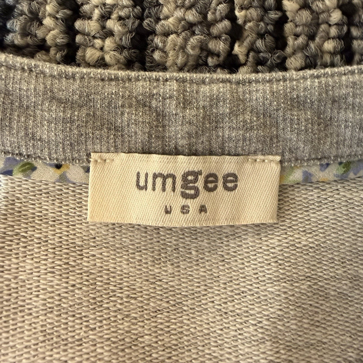 Umgee Women’s XS Gray Ruffle Sleeve Blouse Split Neck Casual Top