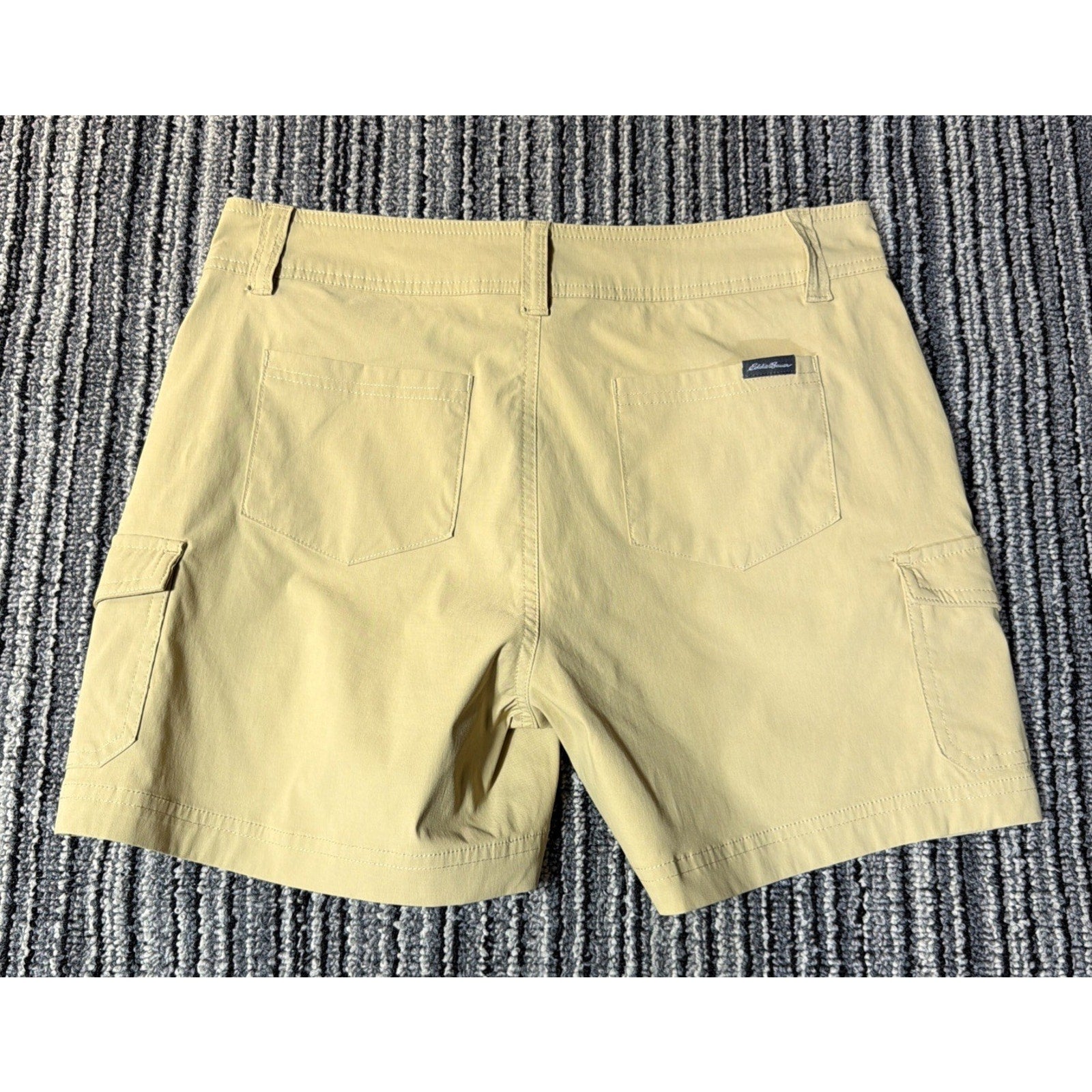 Eddie Bauer Women's Hiking Utility Cargo Pocket Shorts Khaki Stretch Sz 8 NWOT